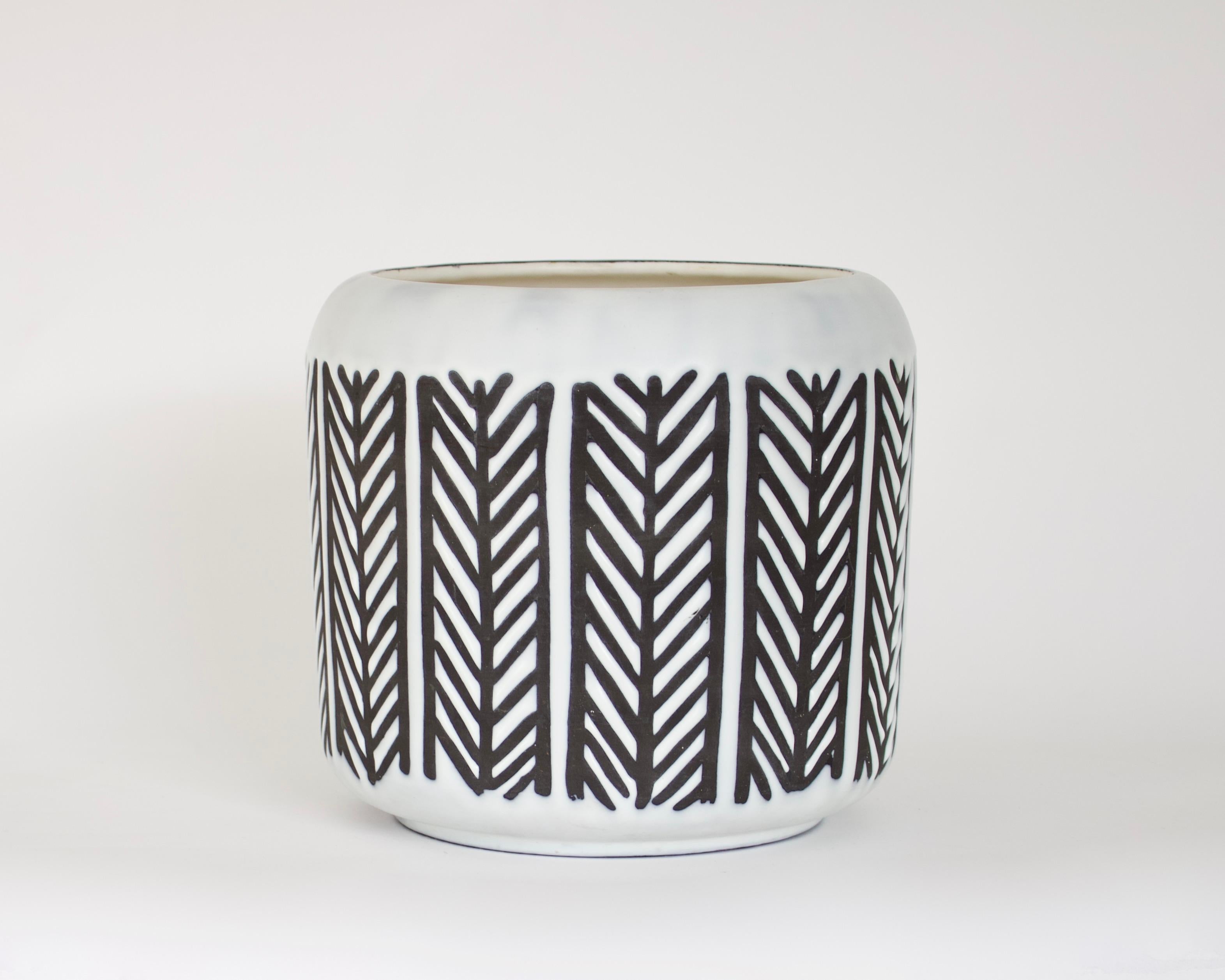 Französischer Keramik-Übertopf oder Vase in Schwarz und Weiß von Roger Capron, um 1956 im Angebot 3
