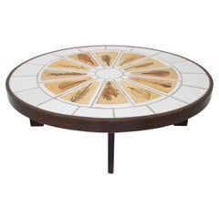 Table basse ovale en céramique française Roger Capron avec décorations en feuilles