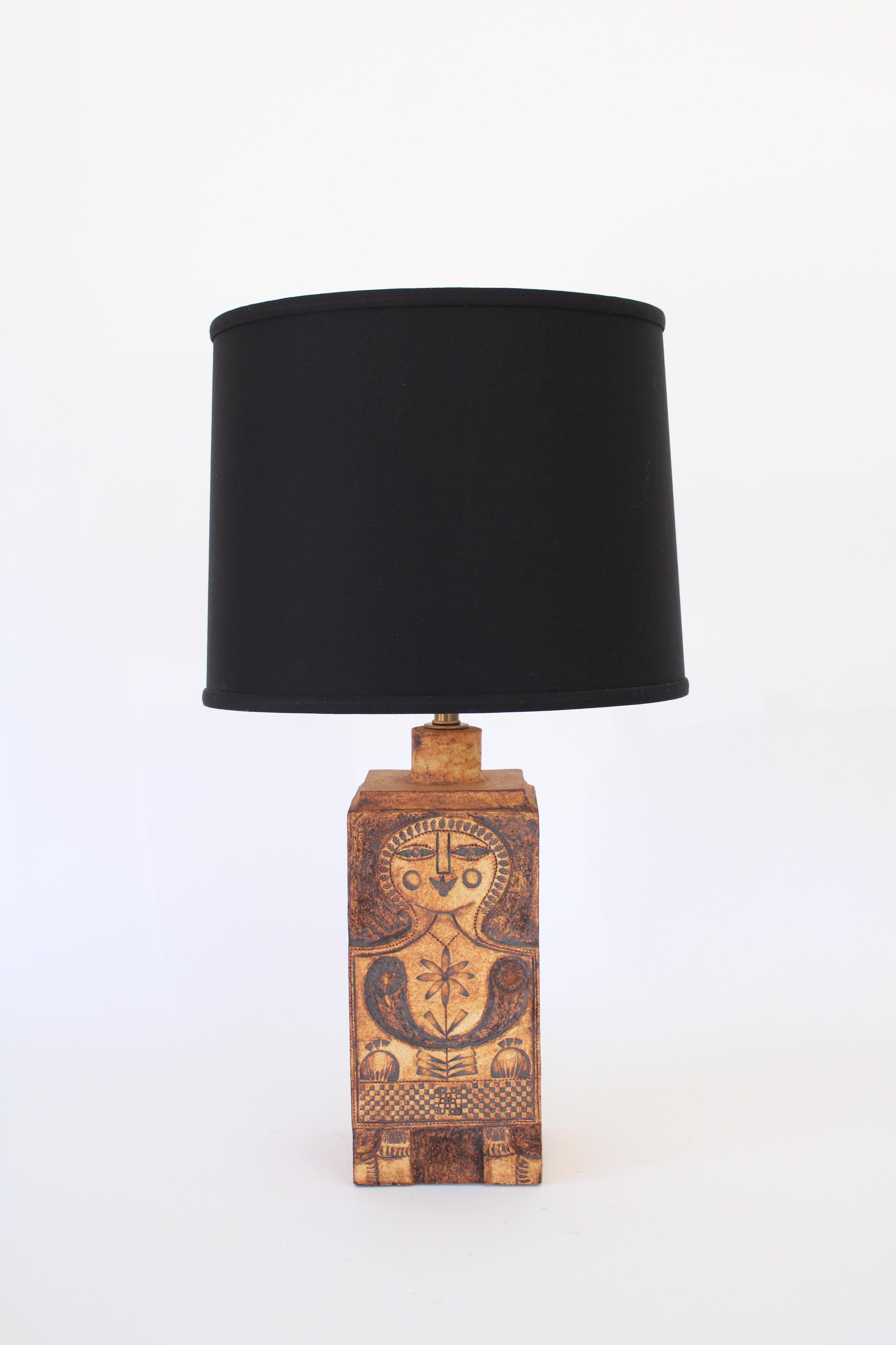Mid-Century Modern Roger Capron French Ceramic Table Lamp, Image of Woman circa 1977 For Sale