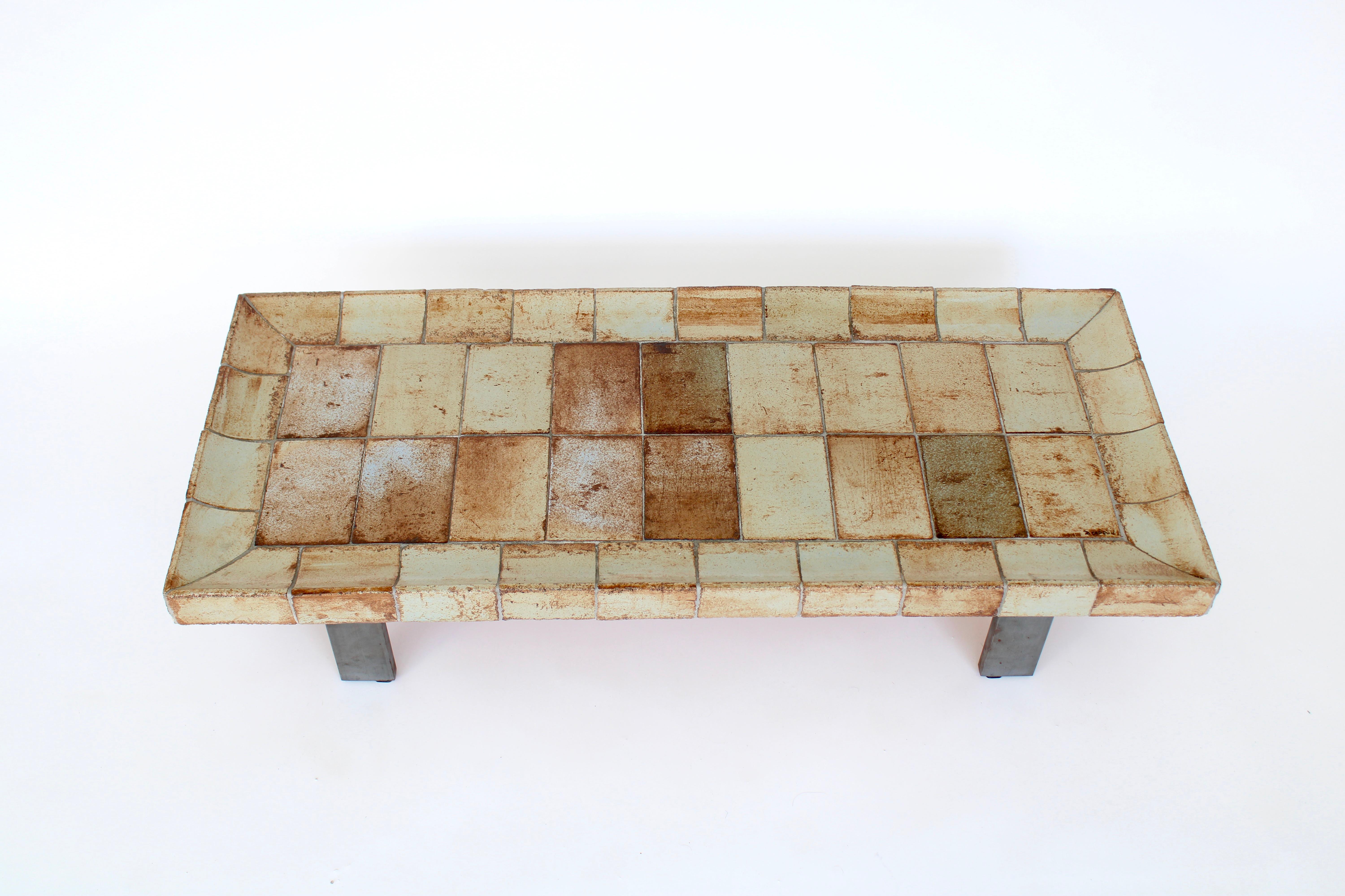 Français Roger Capron Table basse en céramique française Modèle Cuvette Vallauris en vente