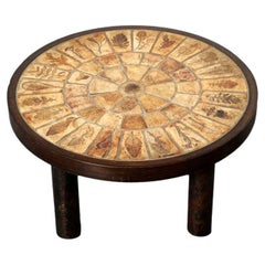 Roger Capron - Table d'appoint ronde vintage avec carreaux de garnison sur cadre en bois 
