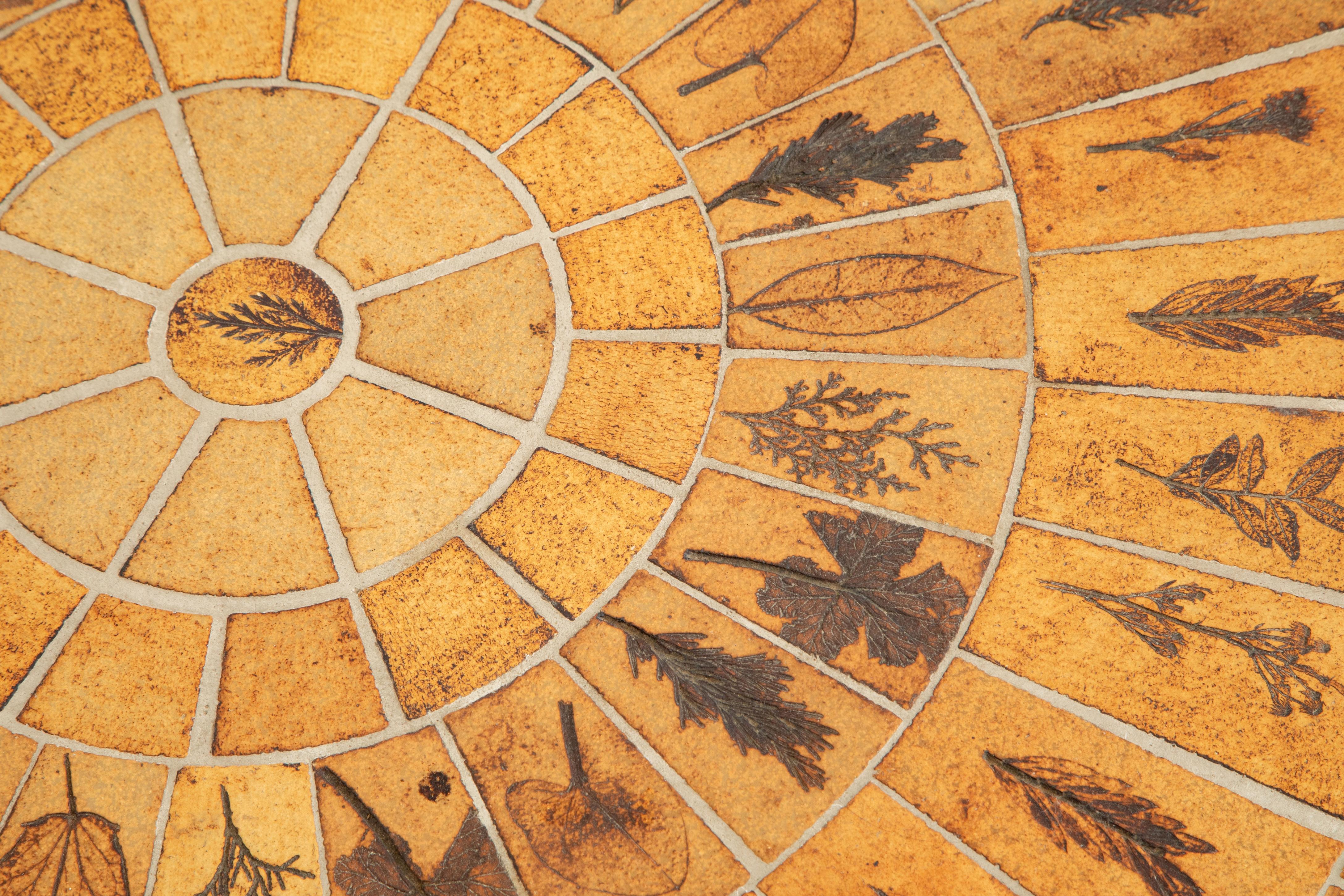 Roger Capron “Garrigue” Round Coffee Table, Ceramic Tile Top, France 1970 In Excellent Condition For Sale In Miami, FL