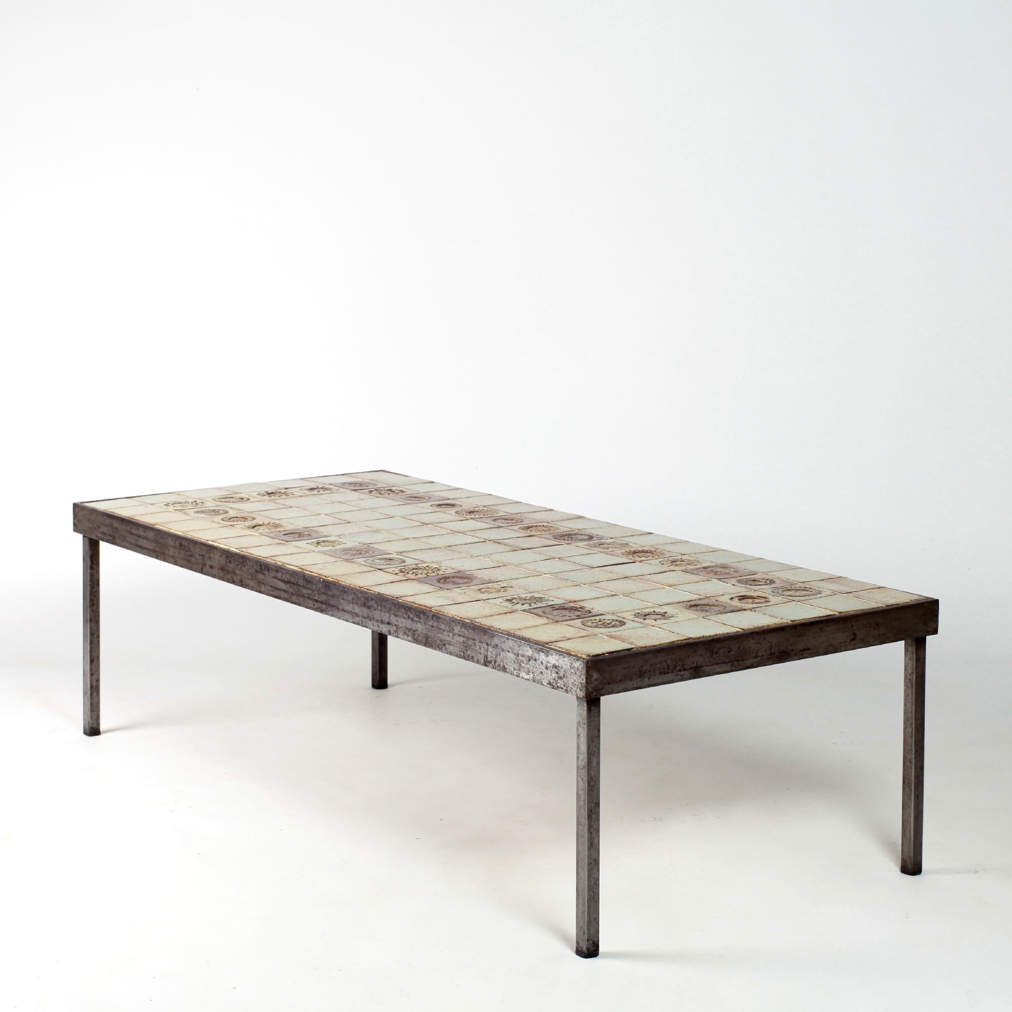 Roger Capron Large Ceramic Coffee Table France Vallauris, 1960 In Good Condition In Saint  Ouen, FR