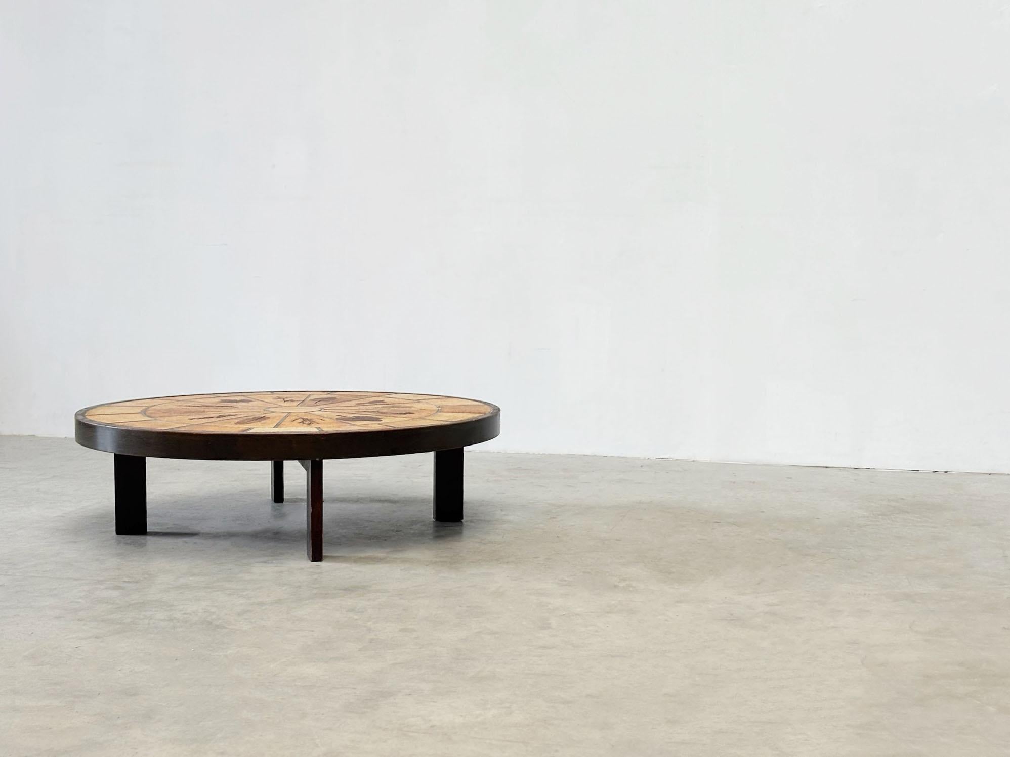 Céramique Table basse ovale Roger Capron en vente