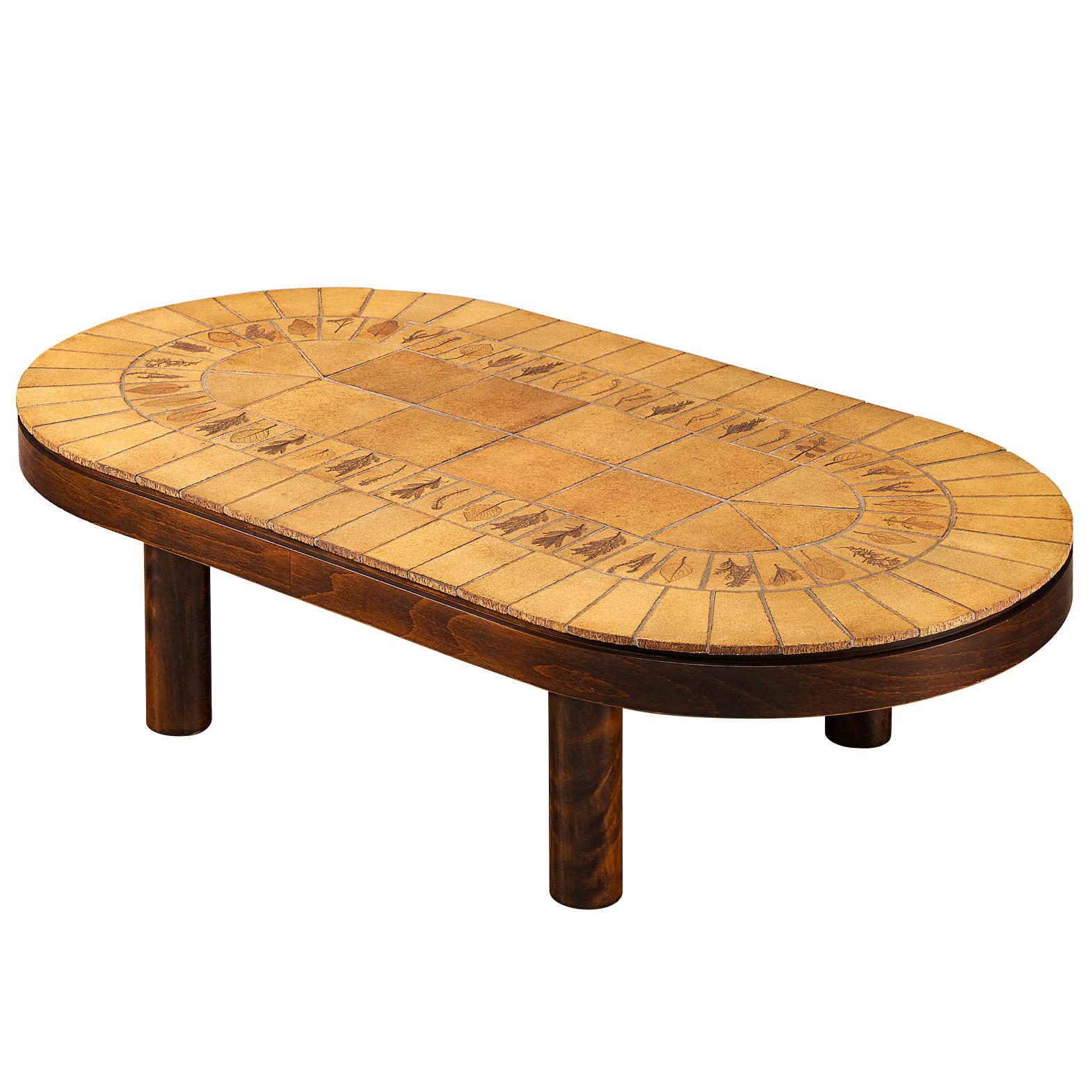 Table basse ovale « Roger Capron » en céramique et bois