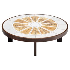 Roger Capron Tavolino ovale con impronte di fauna in ceramica e Wood