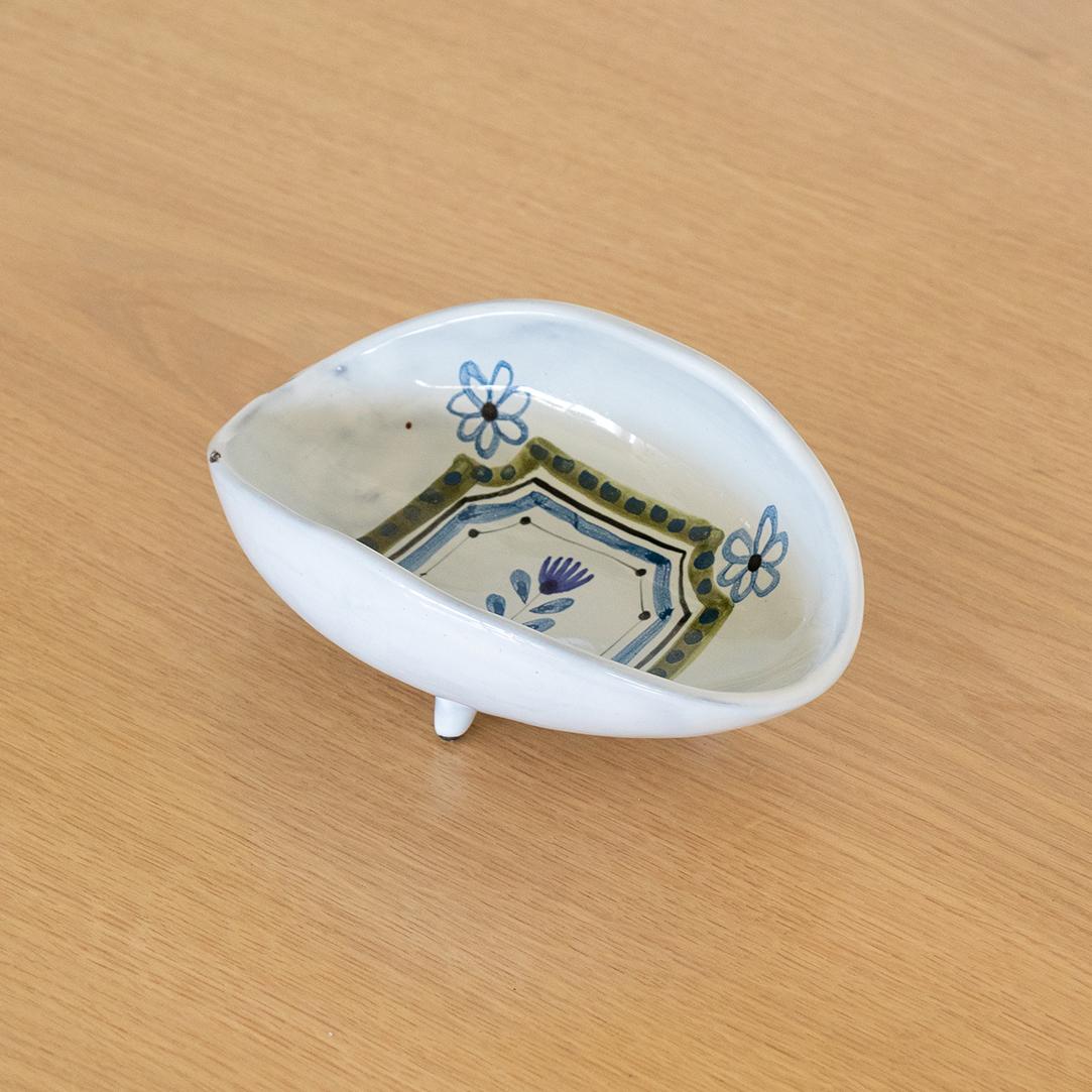 Roger Capron Painted Ceramic Dish with Flower Motif For Sale 2