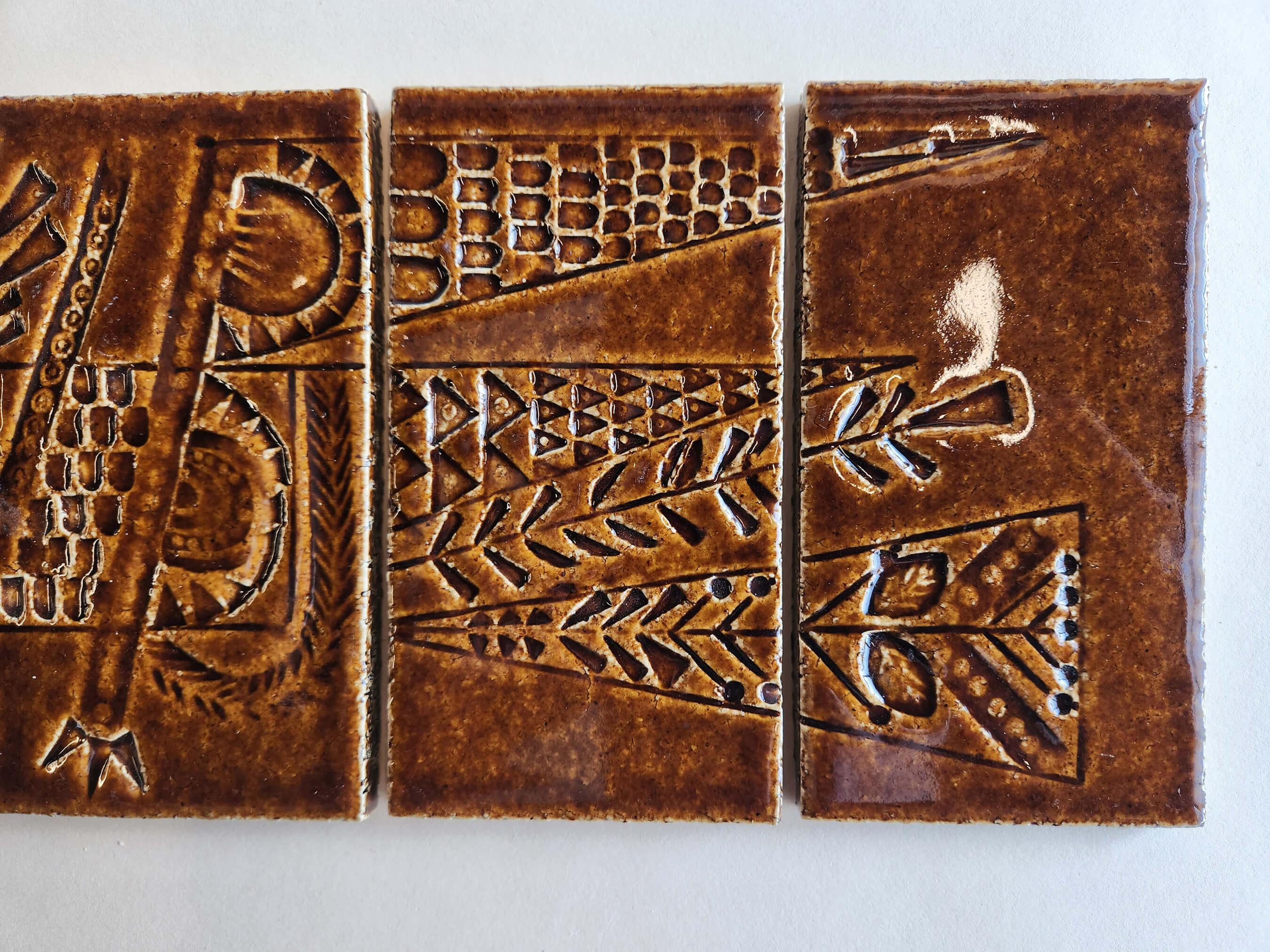 XX secolo Roger Capron - Pannello con 5 piastrelle di ceramica - BIRD in vendita