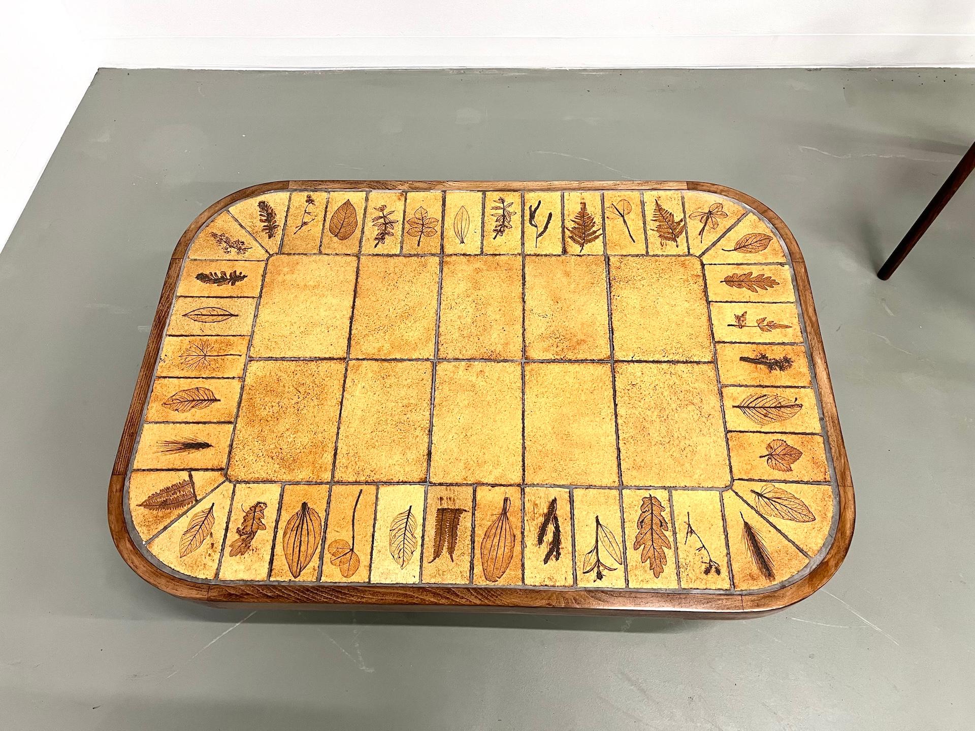 Français Table basse rectangulaire Roger Capron, modèle Herbiers en vente