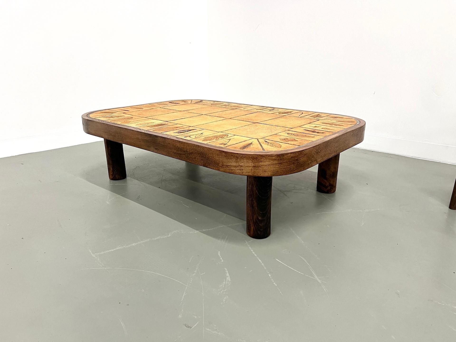 Milieu du XXe siècle Table basse rectangulaire Roger Capron, modèle Herbiers en vente