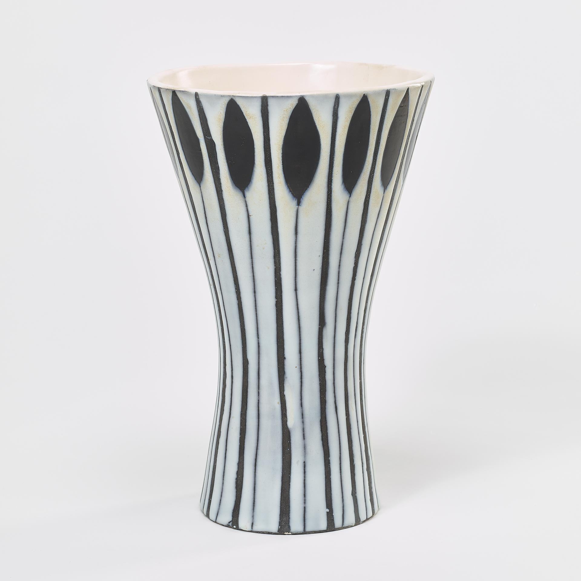 Vase Diabolo  - Art Deco Sculpture by Roger Capron