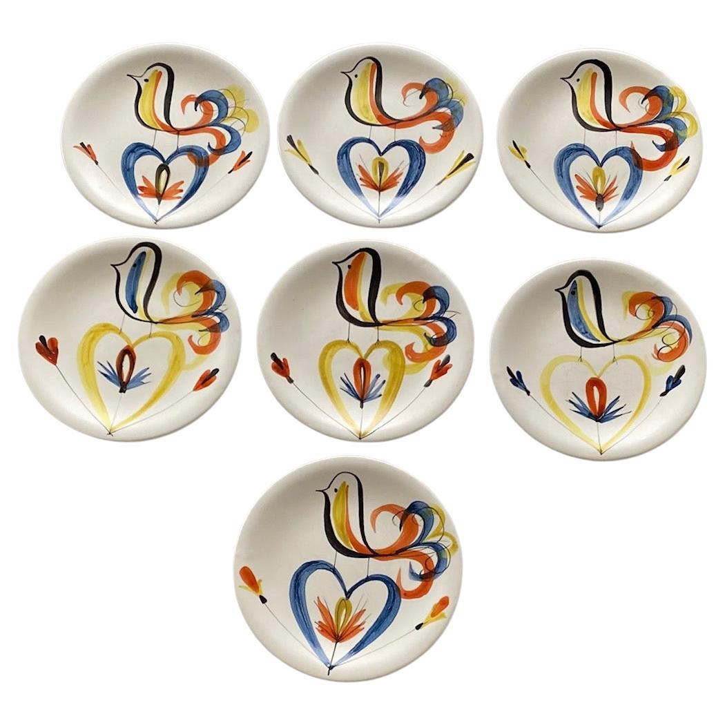 Roger Capron: 7er-Set Keramikteller mit stilisierten Vögeln, Vallauris, 1950er Jahre