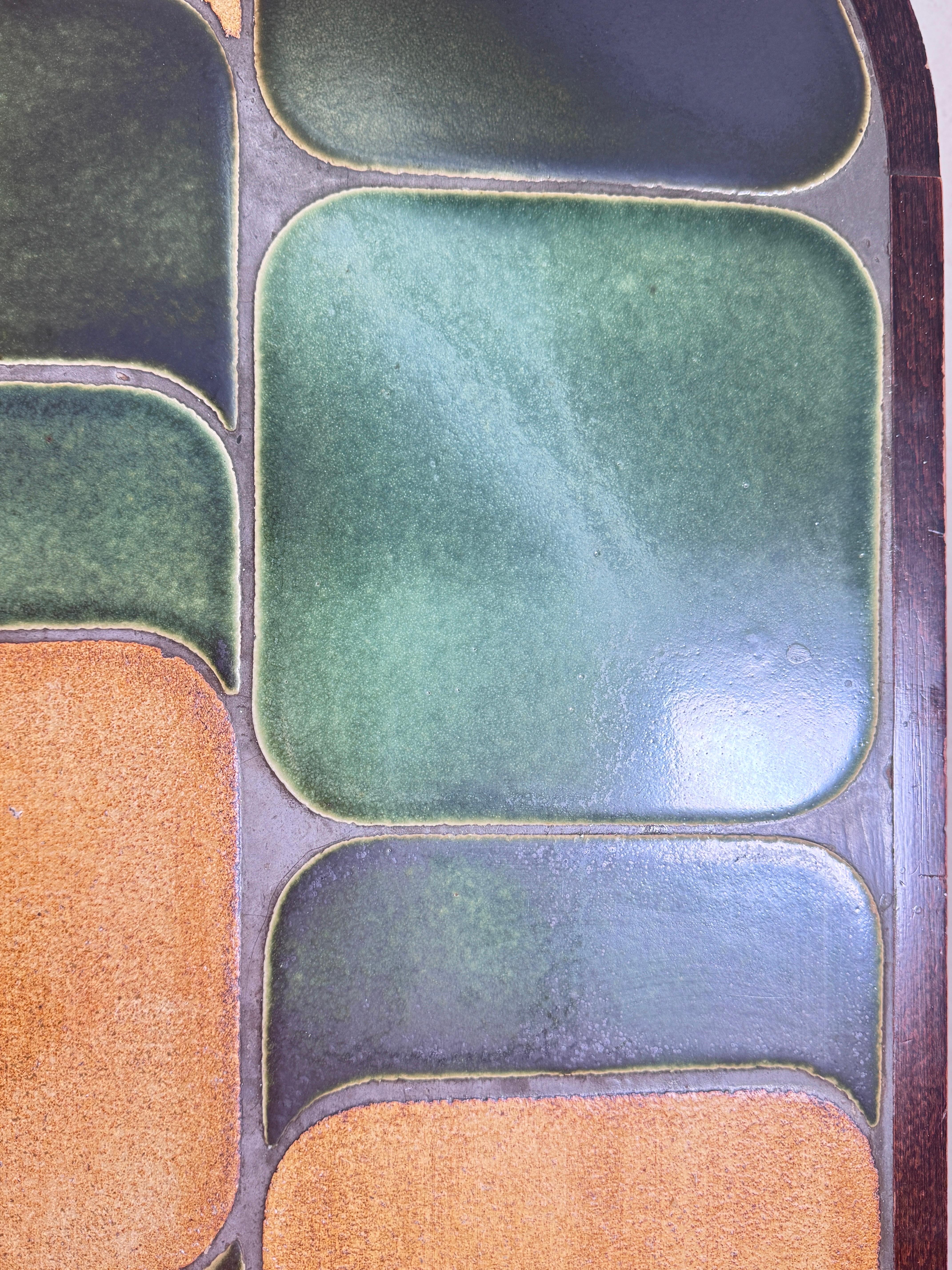 Roger Capron Table basse 'Shogun' en céramique France 1970 Couleur marron et verte 2