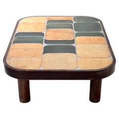 Roger Capron 'Shogun' Couchtisch aus Keramik Frankreich 1970 Farbe braun und grün