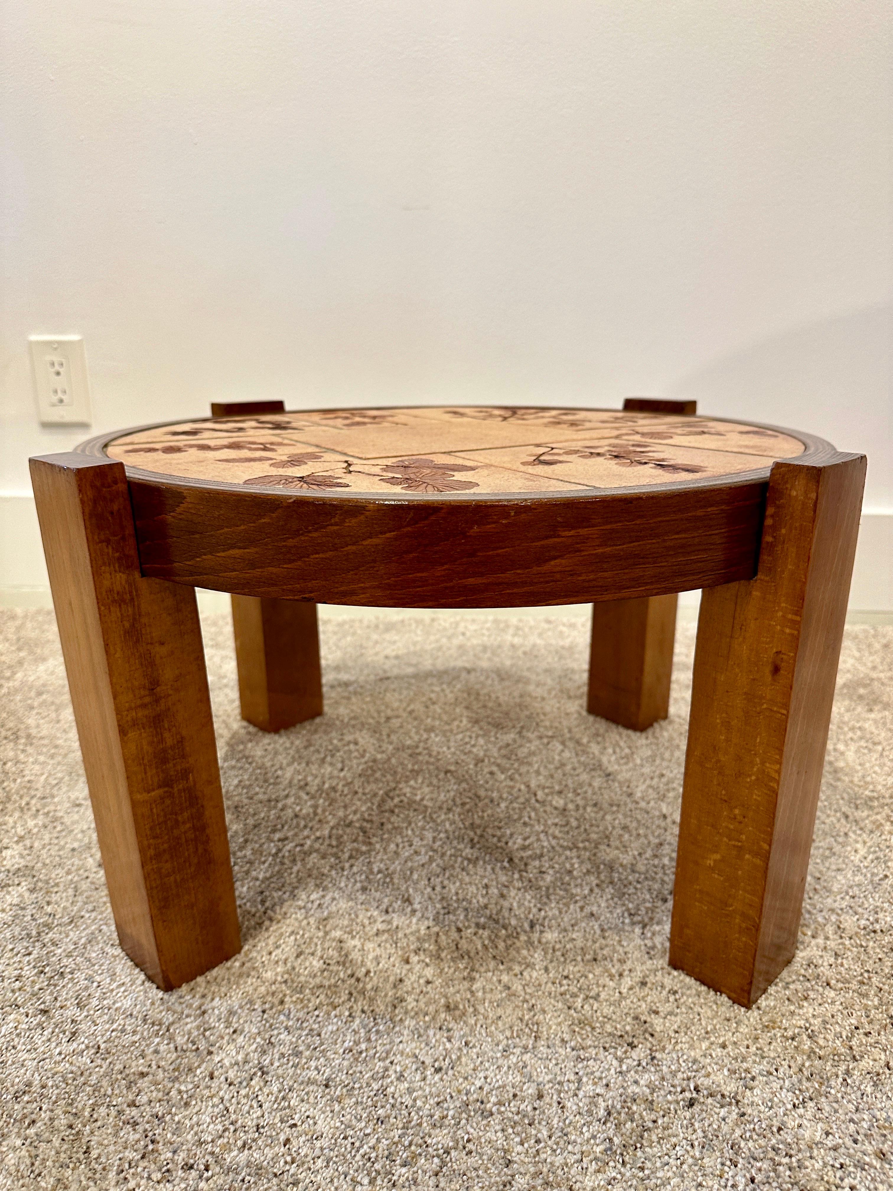 Roger Capron Style Petite Cocktail Table/ Coffee Table In Good Condition For Sale In East Hampton, NY