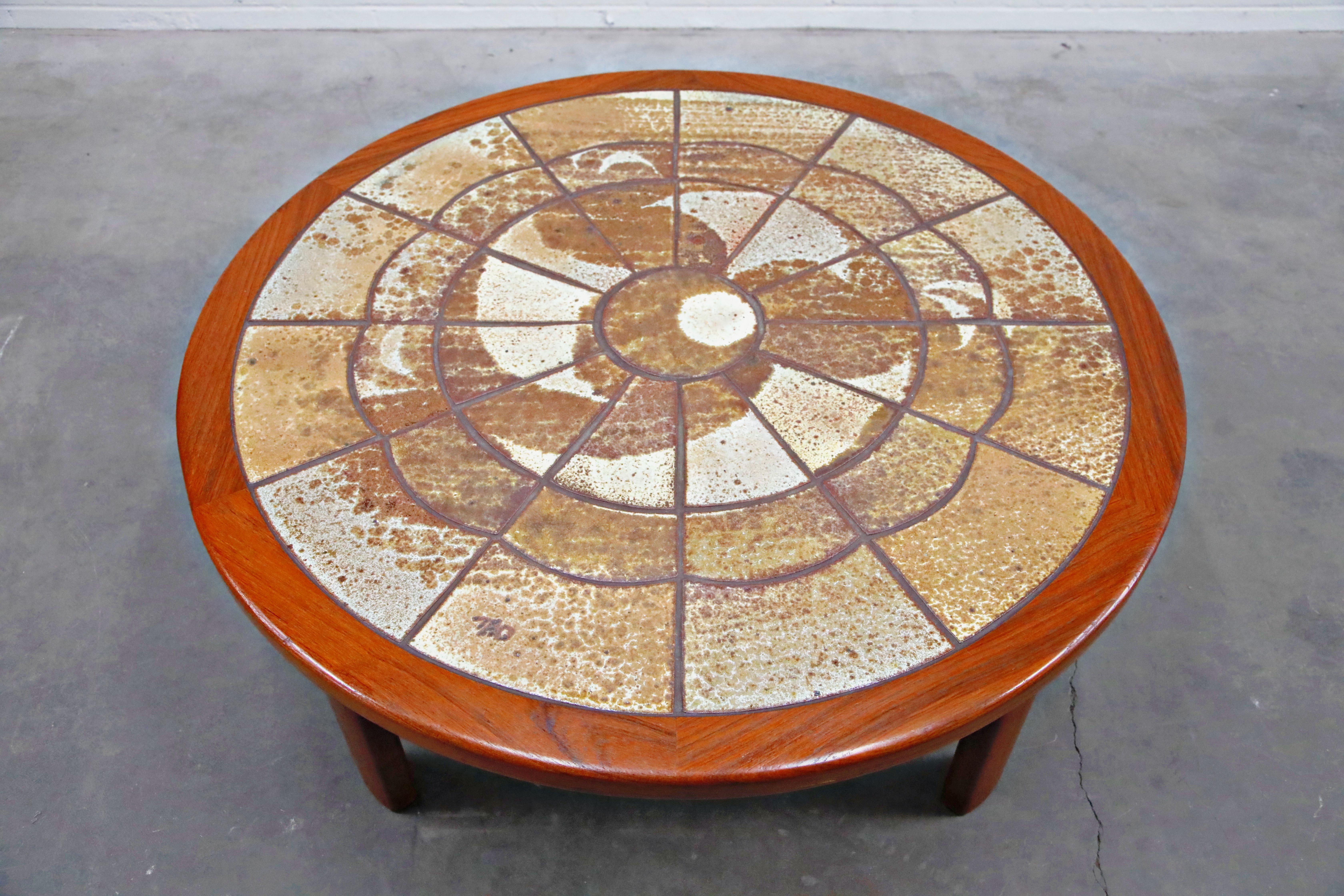 Roger Capron Style Round Teak Coffee Table with 1960s Ceramic Tile, Signed In Good Condition In Los Angeles, CA
