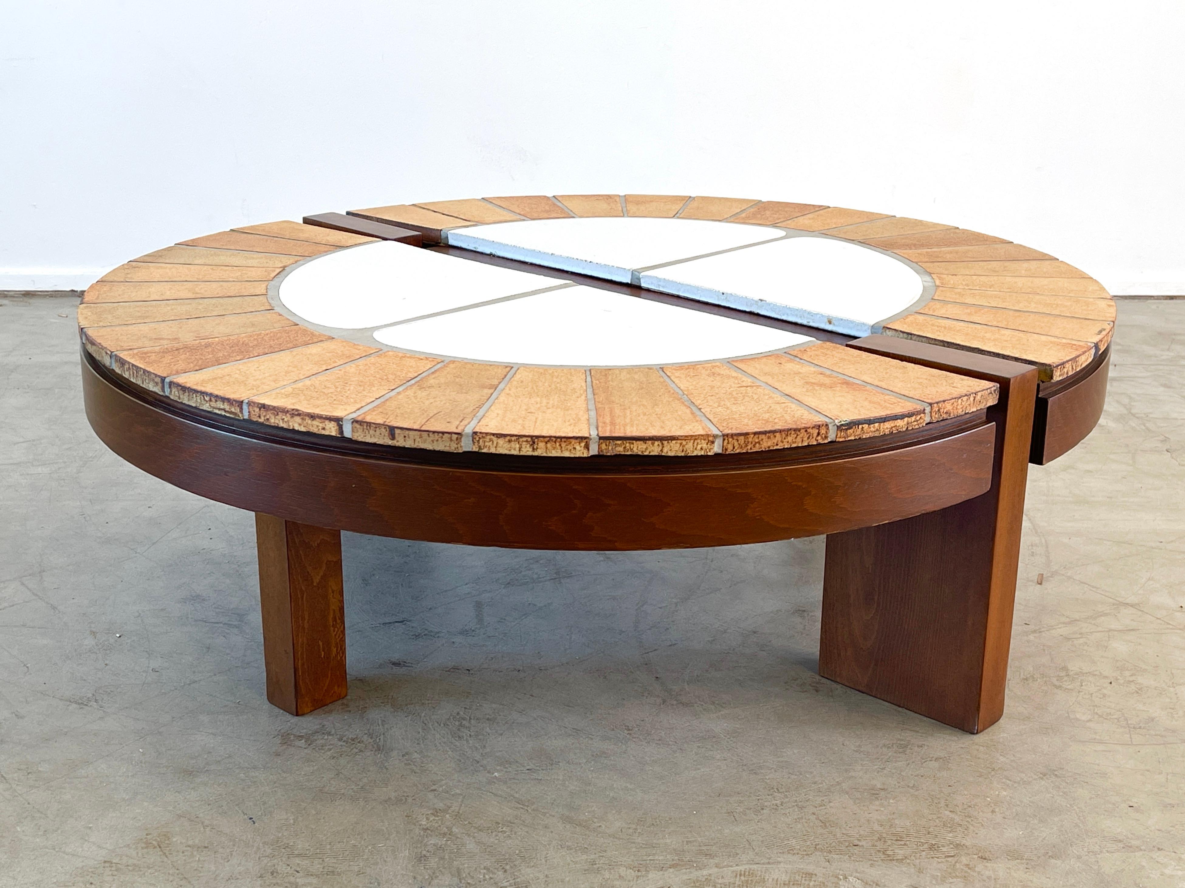 Table Roger Capron 3