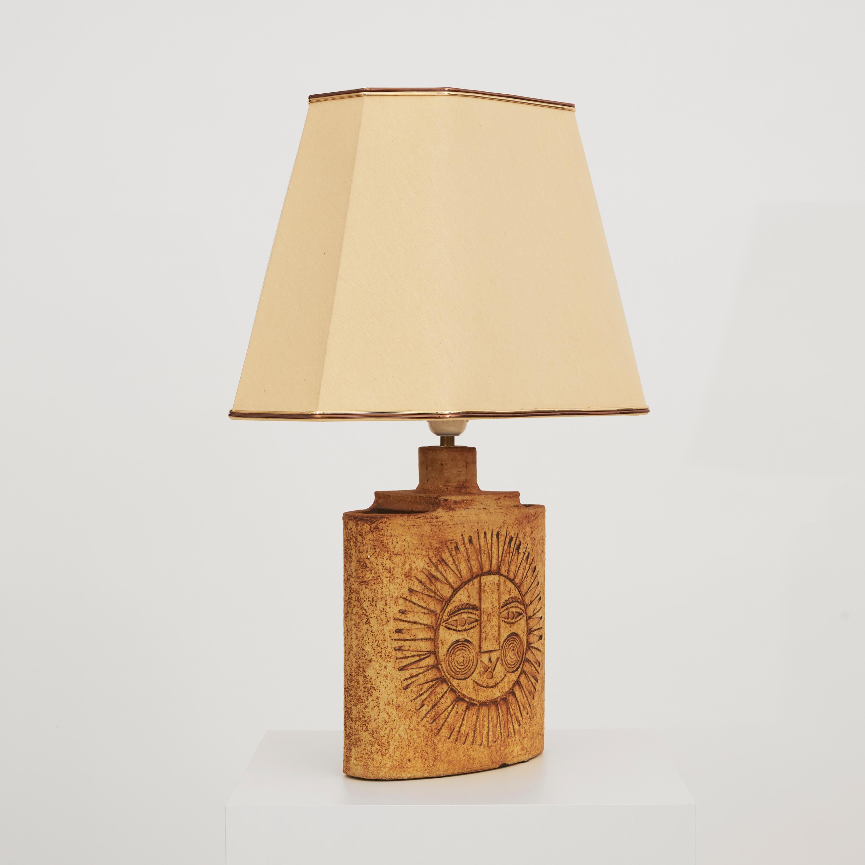 Roger Capron - Terracotta Sun Lamp - France In Good Condition For Sale In New York, NY