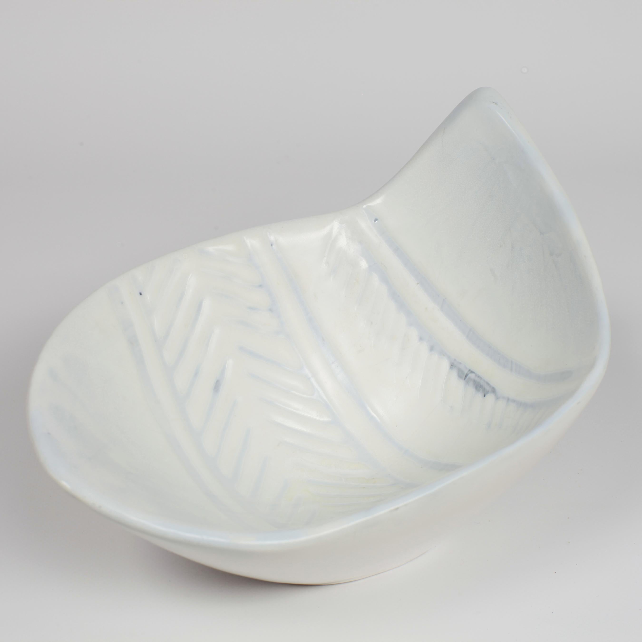 Roger Capron White Ceramic Bowl Vallauris France, 1960 3