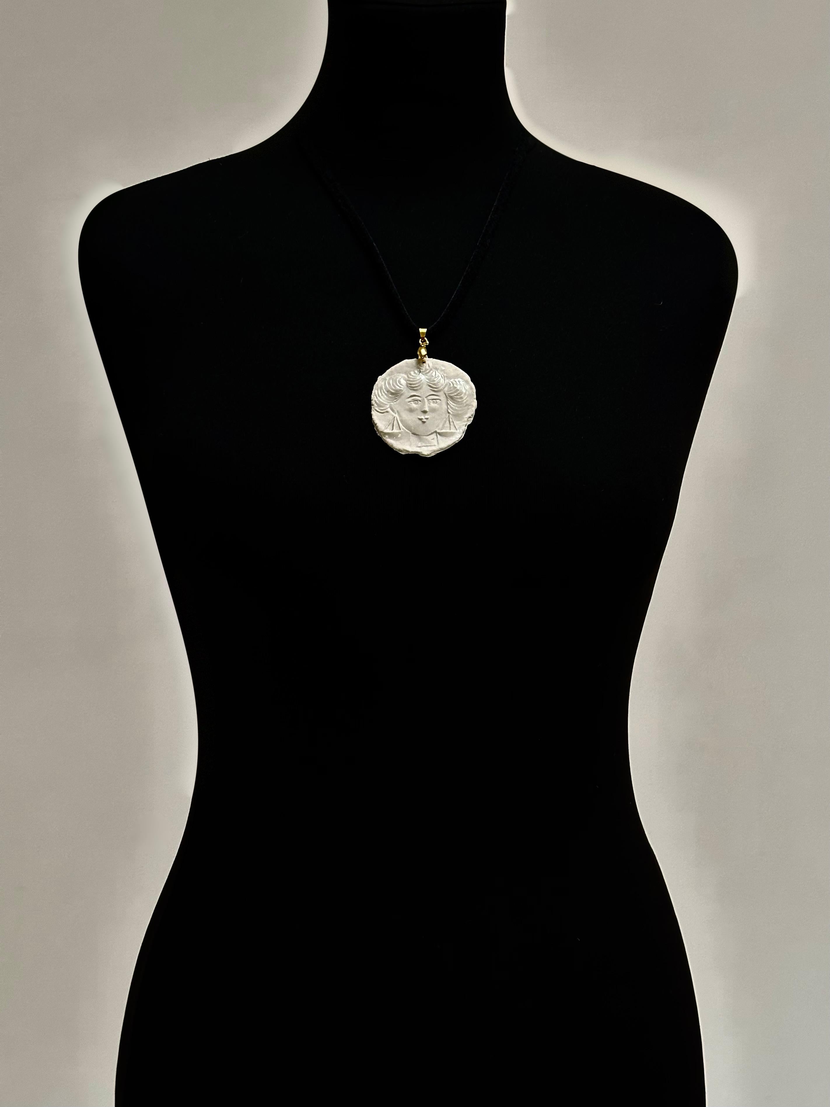 Roger Capron, Zodiac Charm Libra, Vallauris 1973 In Good Condition For Sale In St Ouen, FR