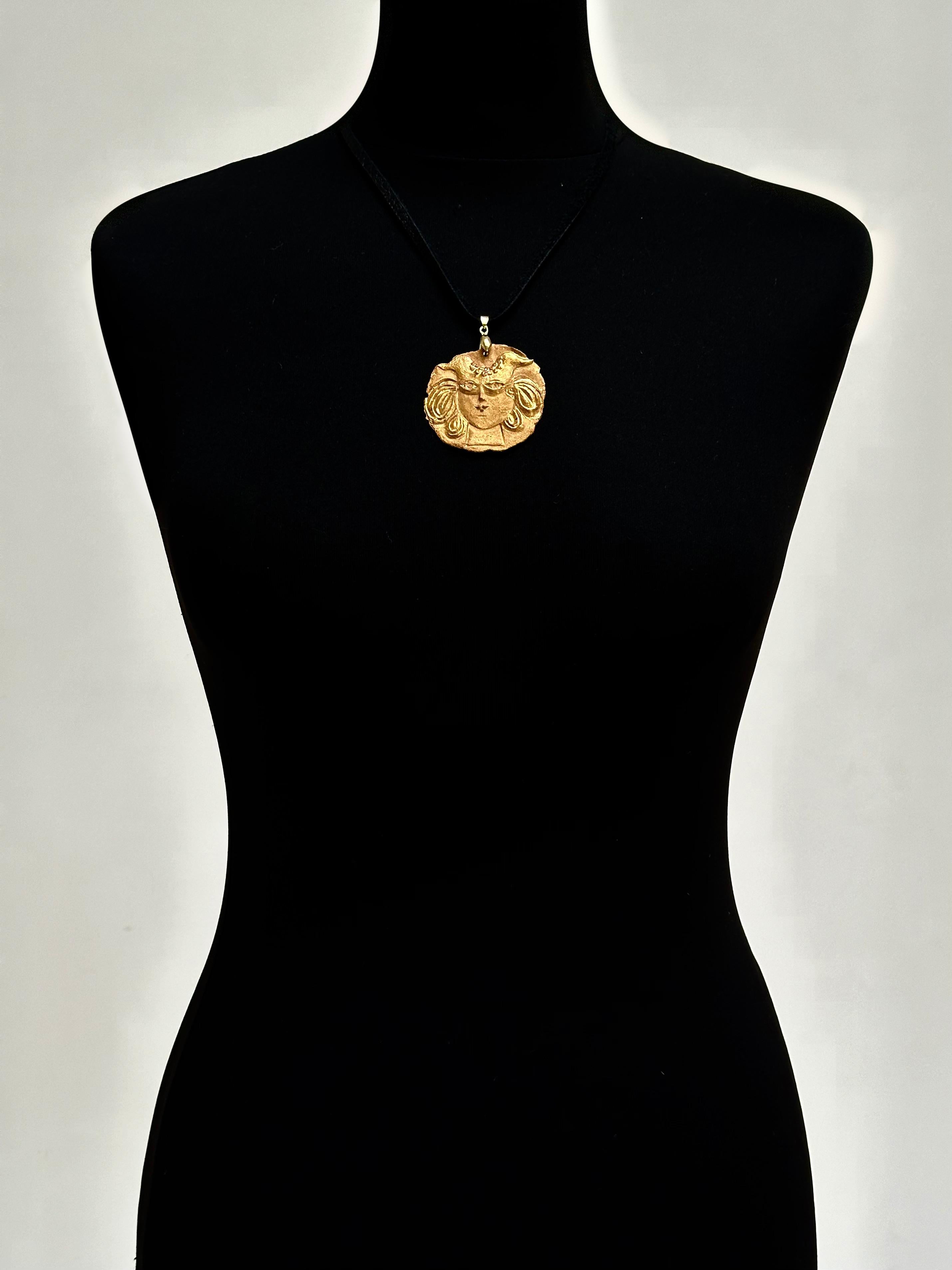 Thin sheet of partially glazed stamped porcelain with the motif of a female figure embodying the sign of Taurus.

Rare item from a limited series created by the artist in 1973 around the zodiac signs.

Although unsigned, this delicate artist's jewel
