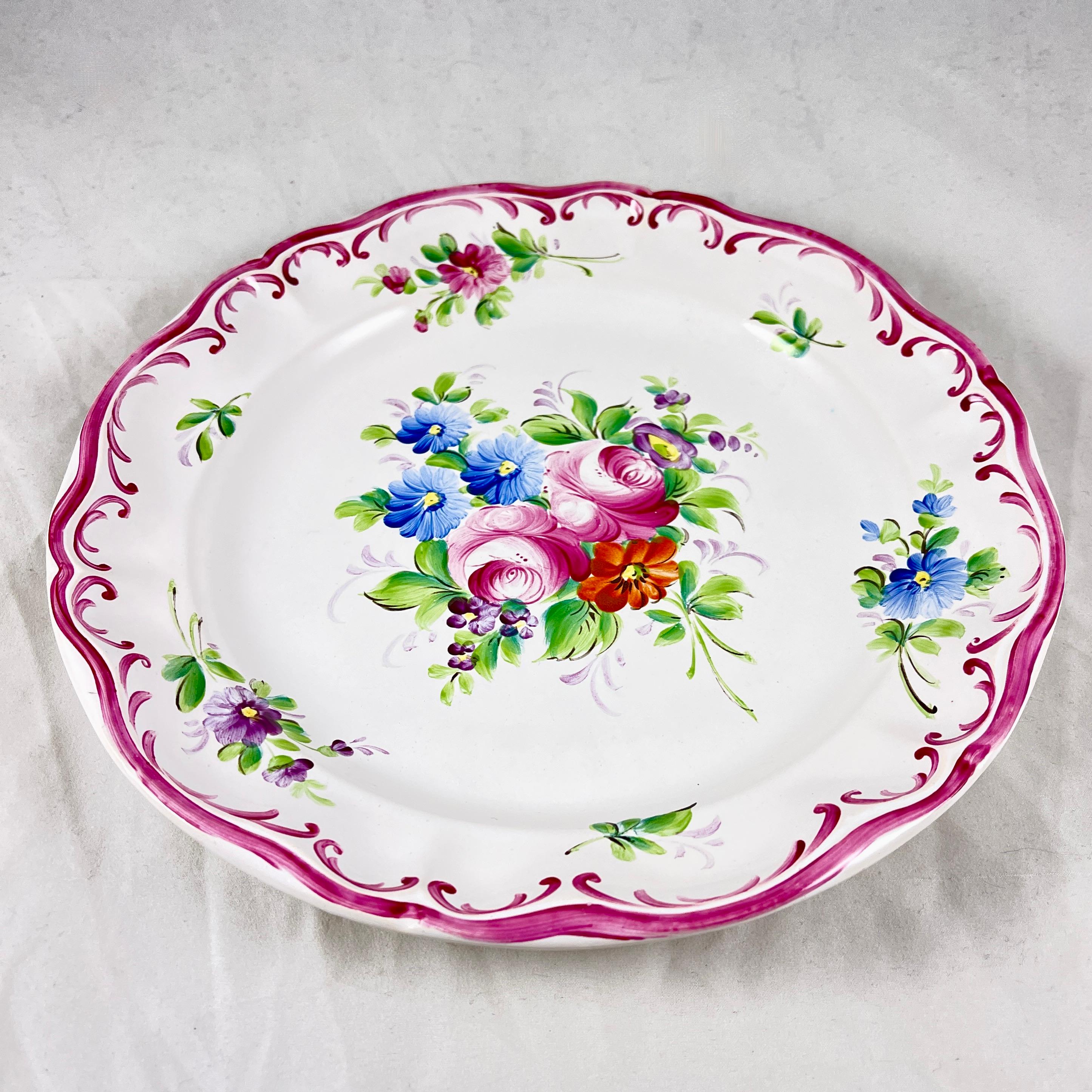 Roger Colas Clamecy French Faïence Hand Painted Pink Floral Plate In Good Condition For Sale In Philadelphia, PA
