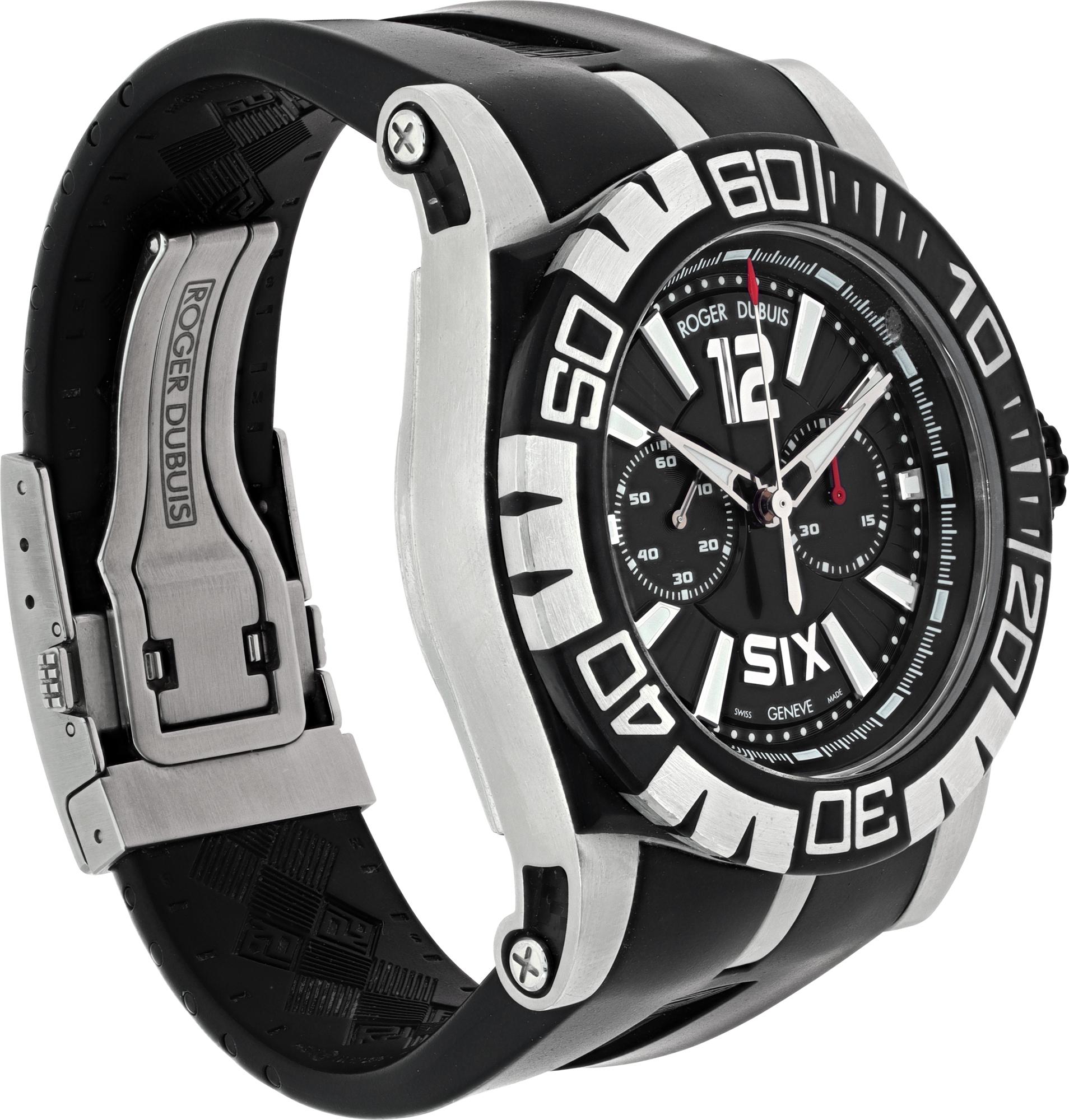 Roger Dubuis Easy Diver Stainless Steel Automatic Wristwatch Ref RDDBSE0253 In Excellent Condition For Sale In Surfside, FL