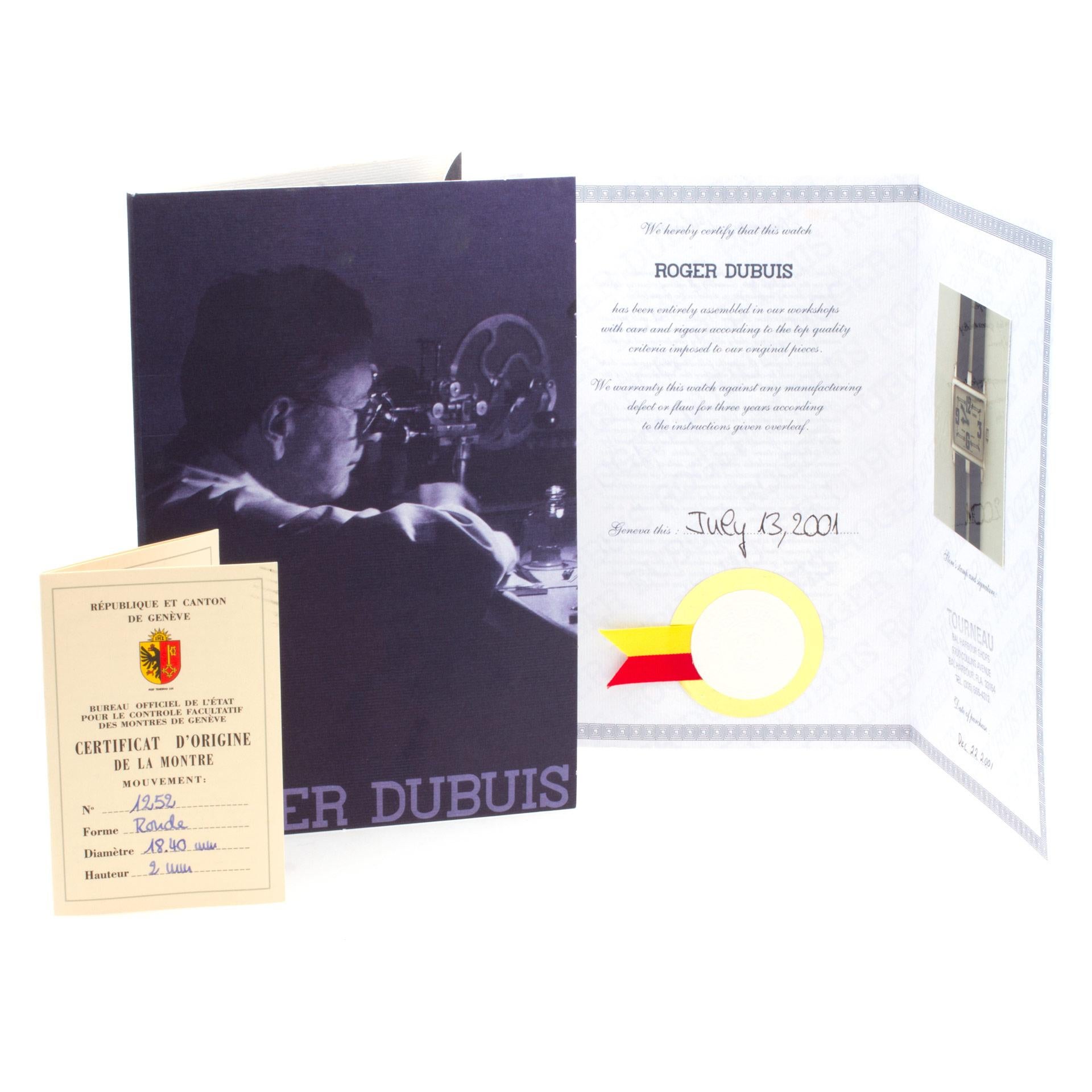Roger Dubuis Too Much Wristwatc en or blanc 18 carats réf. T22180 en vente 1