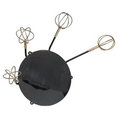 Roger Feraud Espejo de pared y perchero de diseño del siglo XX "astrolabio" c.1960