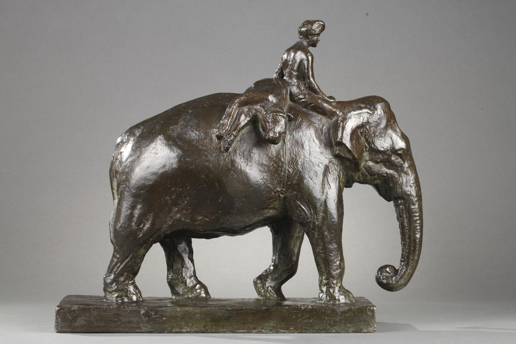 Rückkehr von der Tigersuche (Gold), Figurative Sculpture, von Roger Godchaux