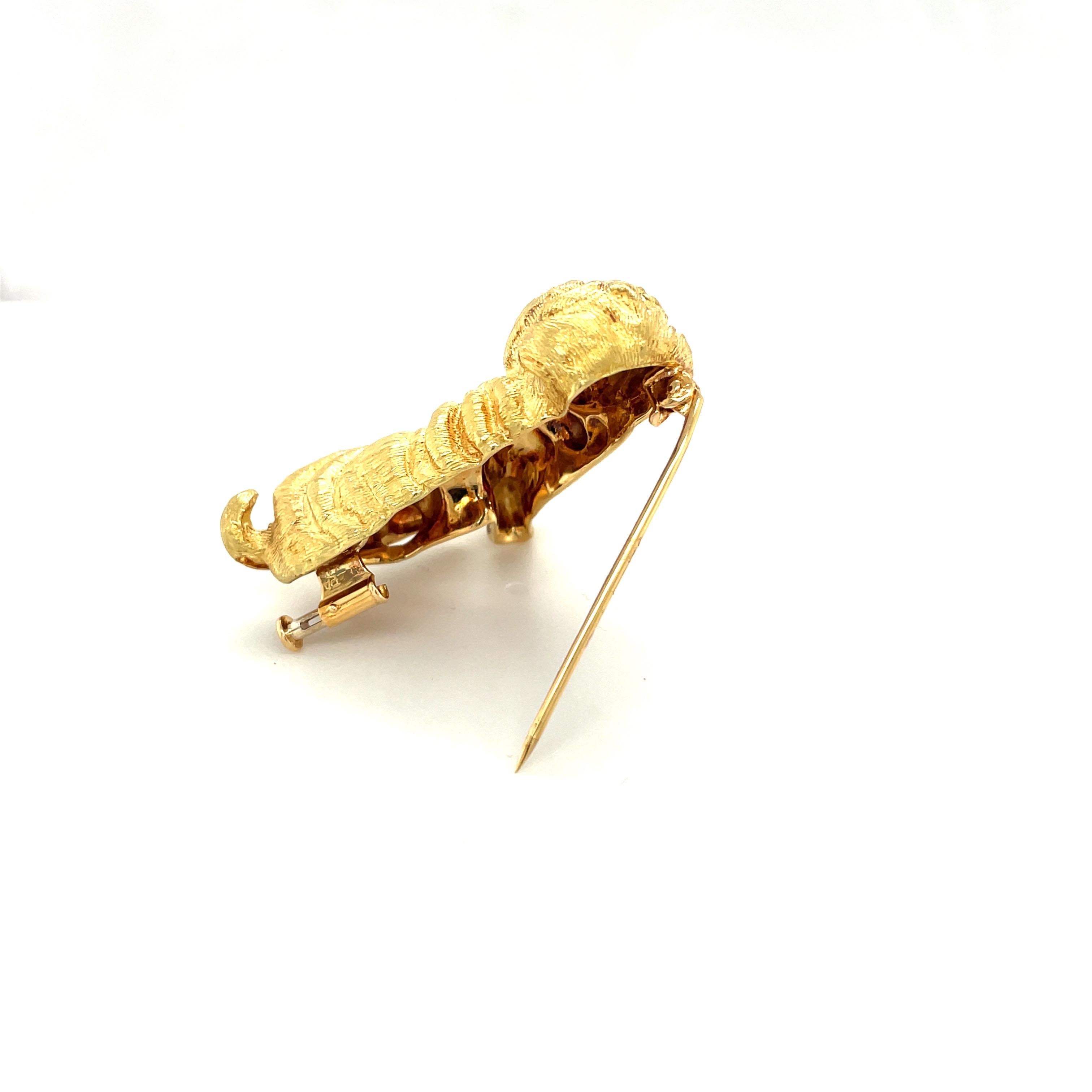 Roger Guillochon pour Cellini NYC Broche Shar Pei en or jaune 18 carats Pour hommes en vente