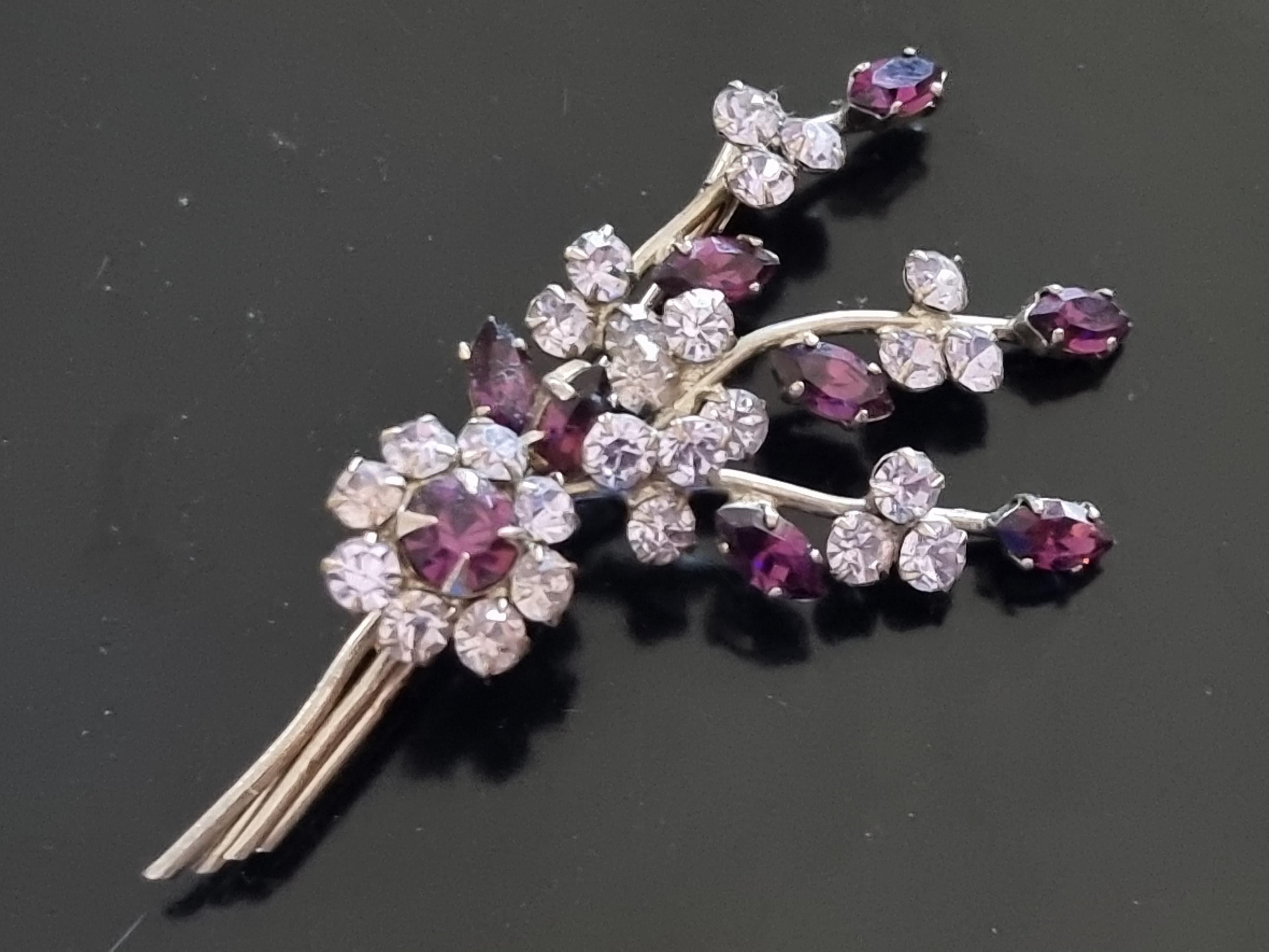 ROGER Jean Pierre, Beautiful old brooch, vintage from the 50s, High Fashion For Sale 4