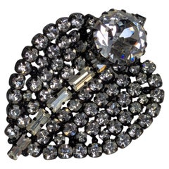 Roger Jean Pierre Broche en cristal à feuilles et gouttes de rosée