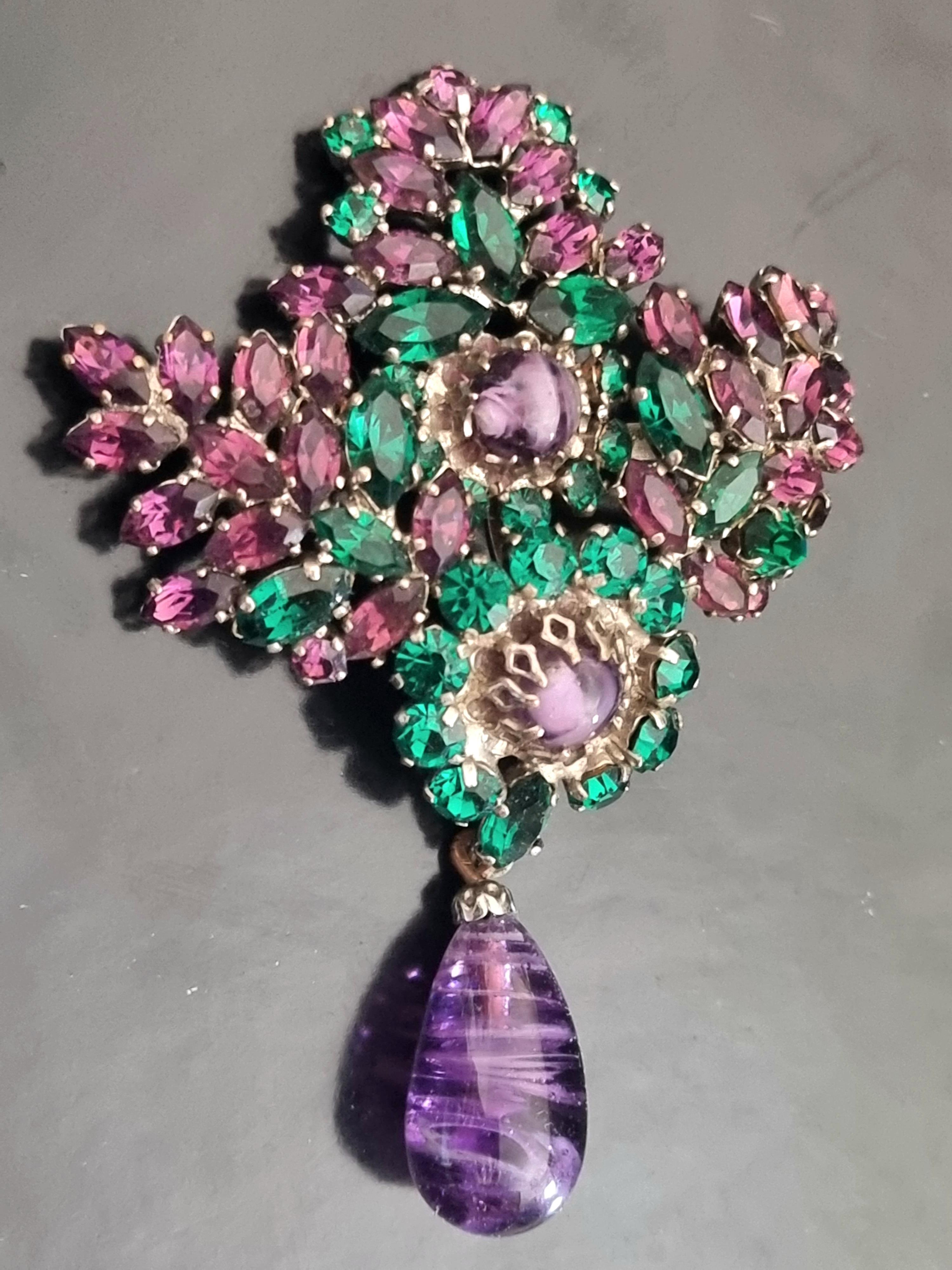 ROGER Jean Pierre, Magnificent old brooch, vintage from the 50s, High fashion For Sale 1