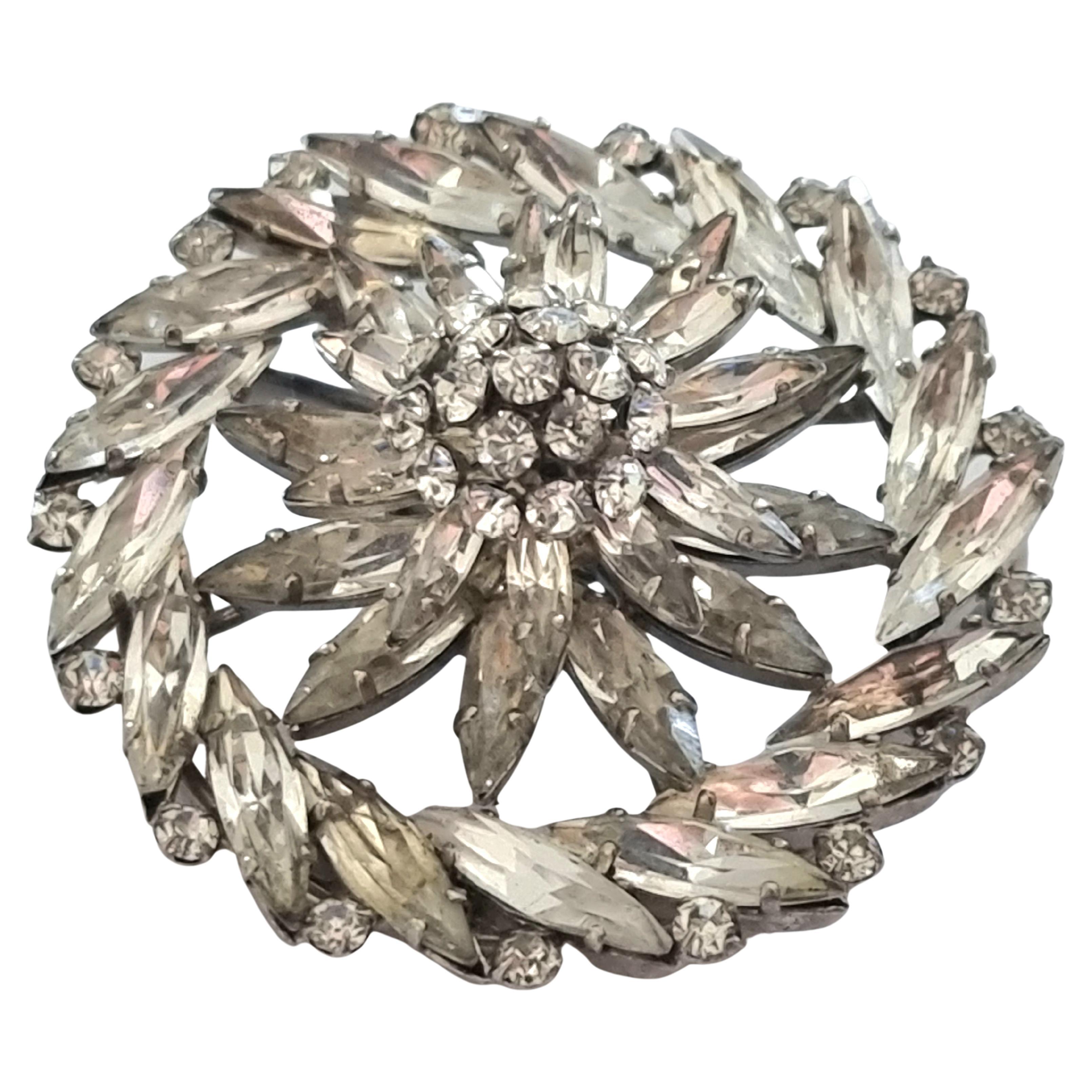 ROGER Jean Pierre, Magnificent old brooch, vintage from the 50s For Sale