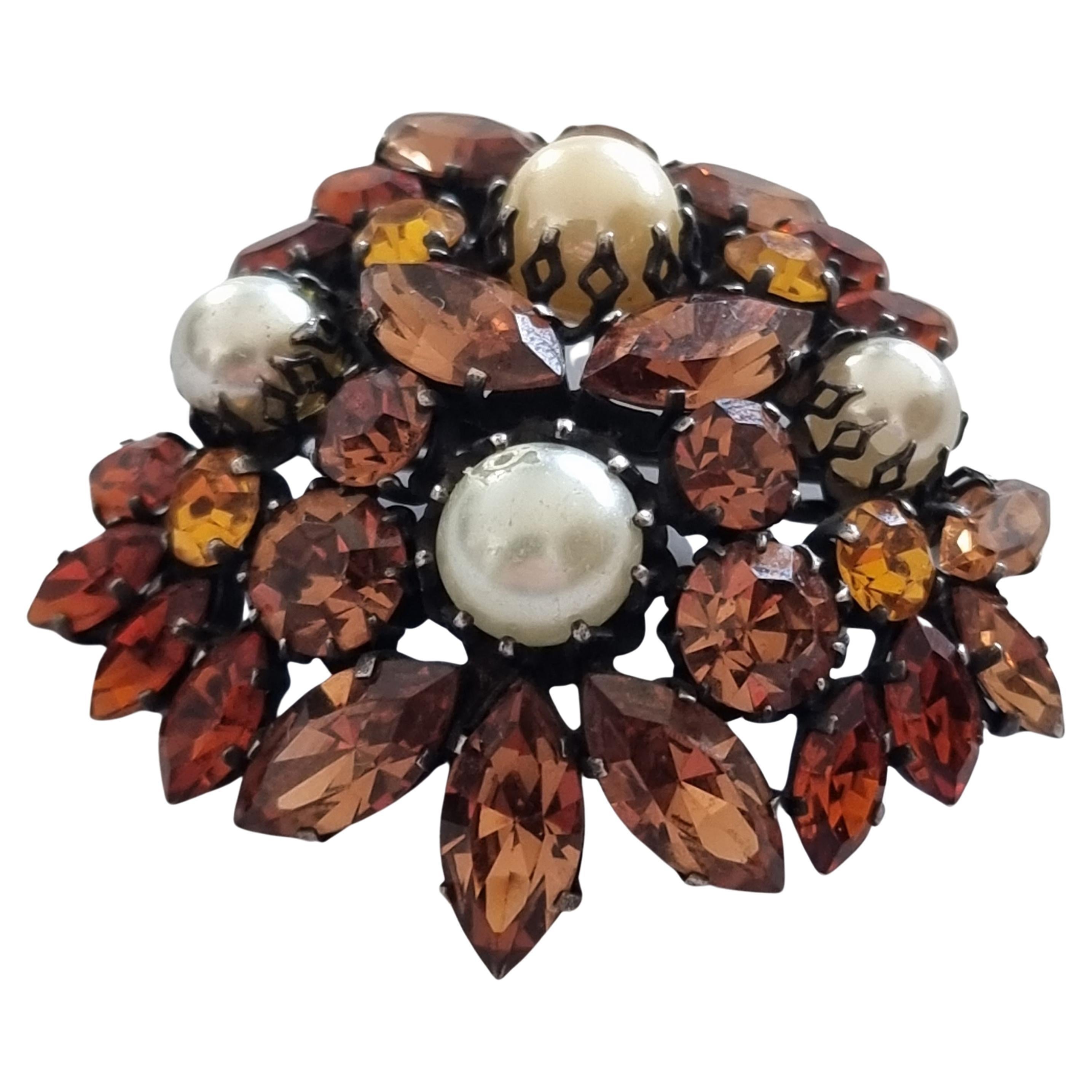 ROGER Jean Pierre, Magnificent old brooch, vintage from the 50s For Sale