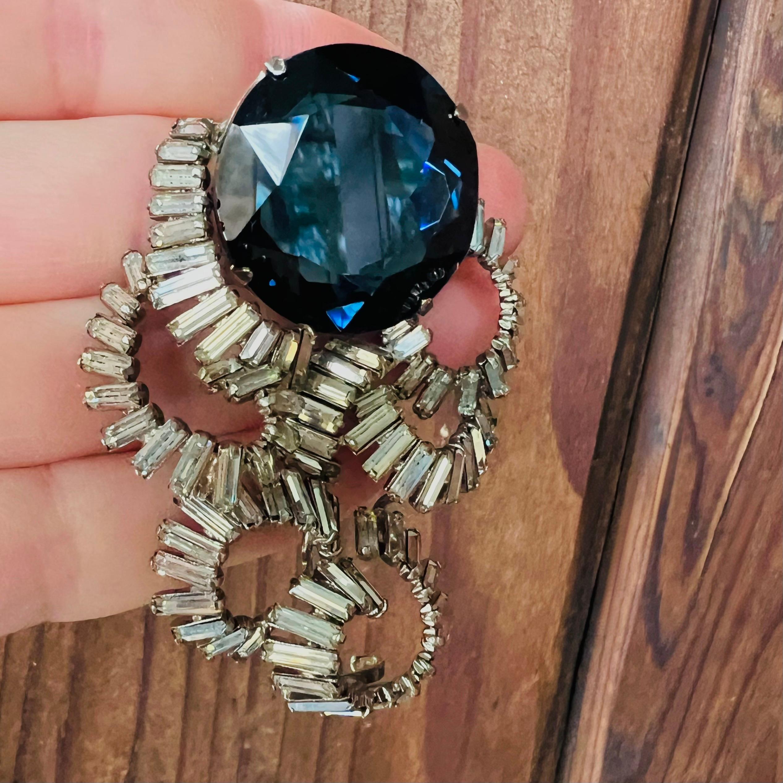 Broche de piel Roger Jean-Pierre Paris Depose en Bueno estado para la venta en Hyattsville, MD