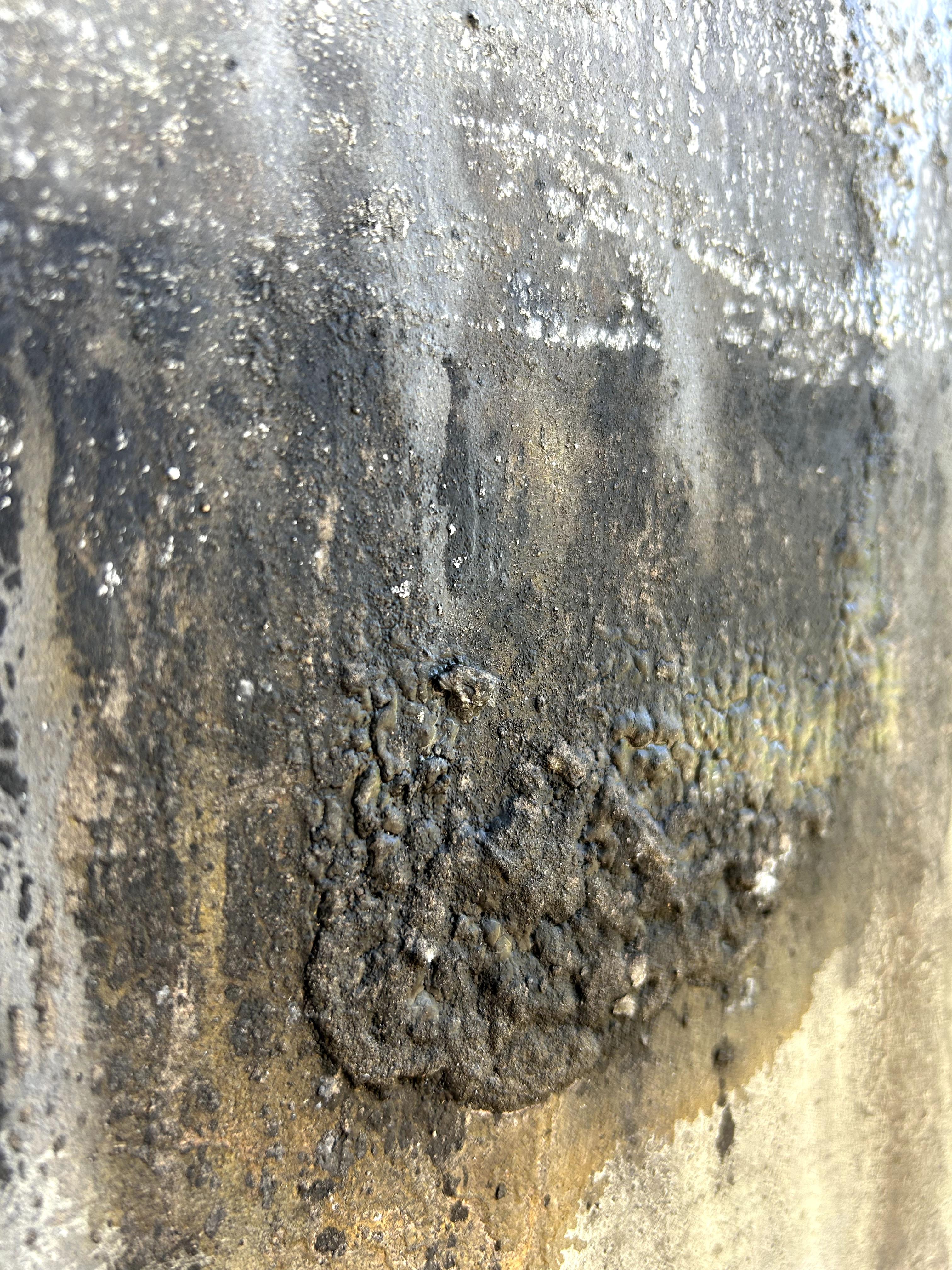 Künstler: Roger König geb. Dessau, Deutschland (1968) Meisterschüler von Kurt Schönburg, HWK Halle, Deutschland. König kombiniert moderne Acrylmalerei mit alten Techniken und verbindet auf diese Weise zeitgenössische Kunst mit Tradition. Die