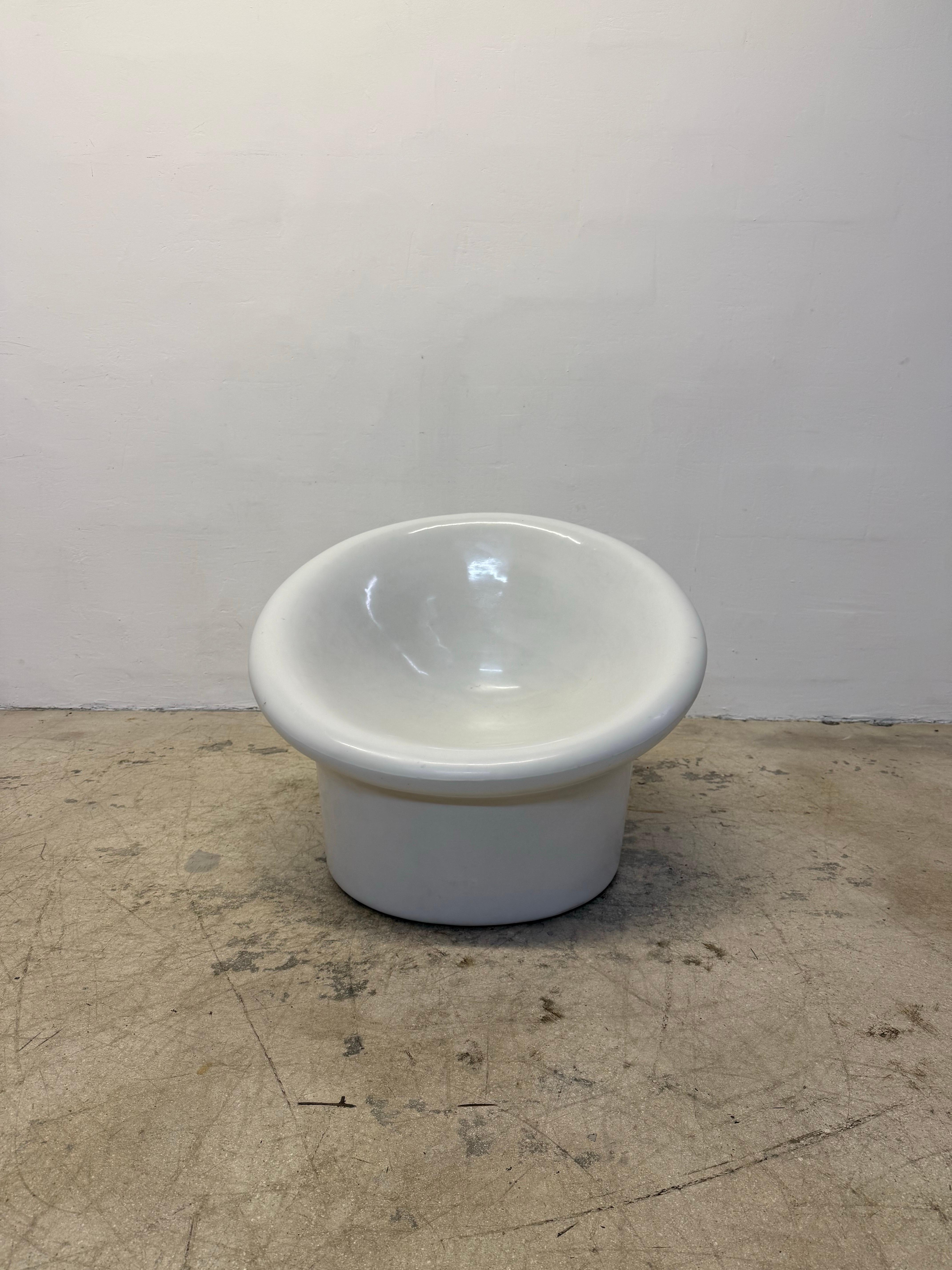 Plastique Fauteuil de salon en plastique de l'ère spatiale Roger L. Gerber pour Venture Line, années 1960 en vente