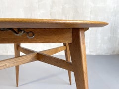 Roger Landault, table ronde en chêne, reconstruction française, 1950