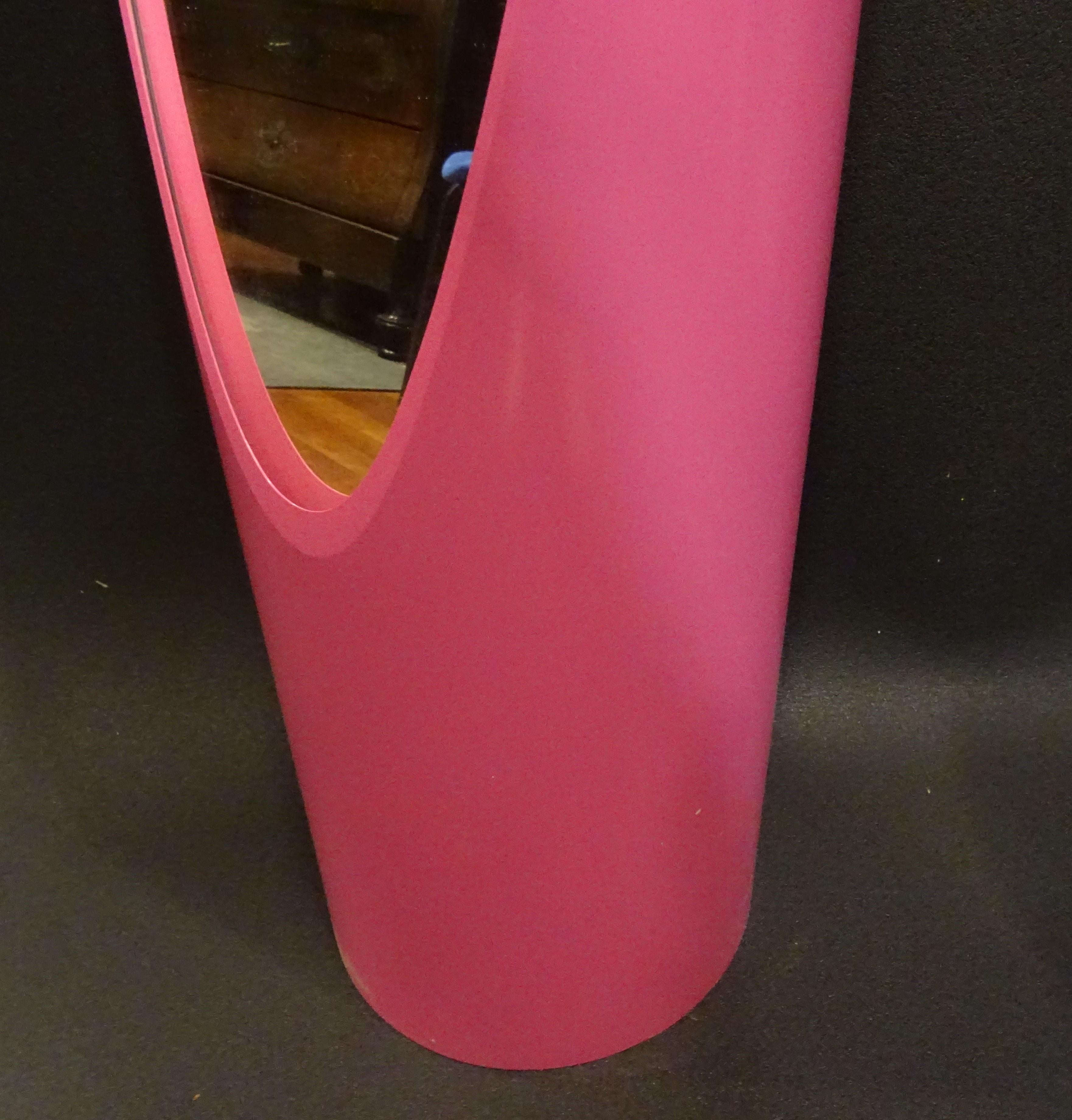 Miroir de sol Roger Lecal French Pink Lipstick:: circa 1970:: Fibre de verre 1