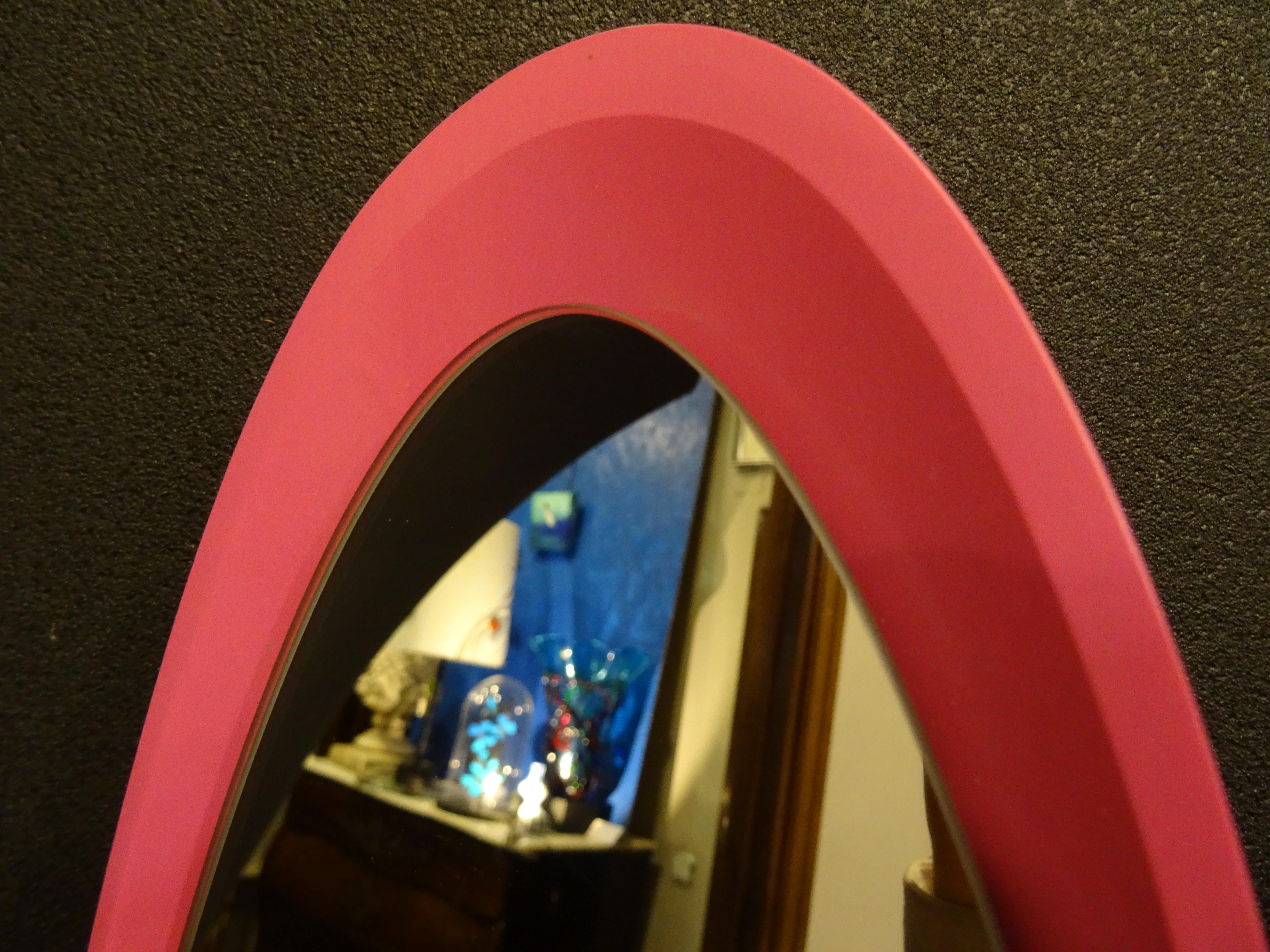 Roger Lecal French Pink Lipstick Floor Mirror, circa 1970, Fiberglass In Good Condition In Valladolid, ES