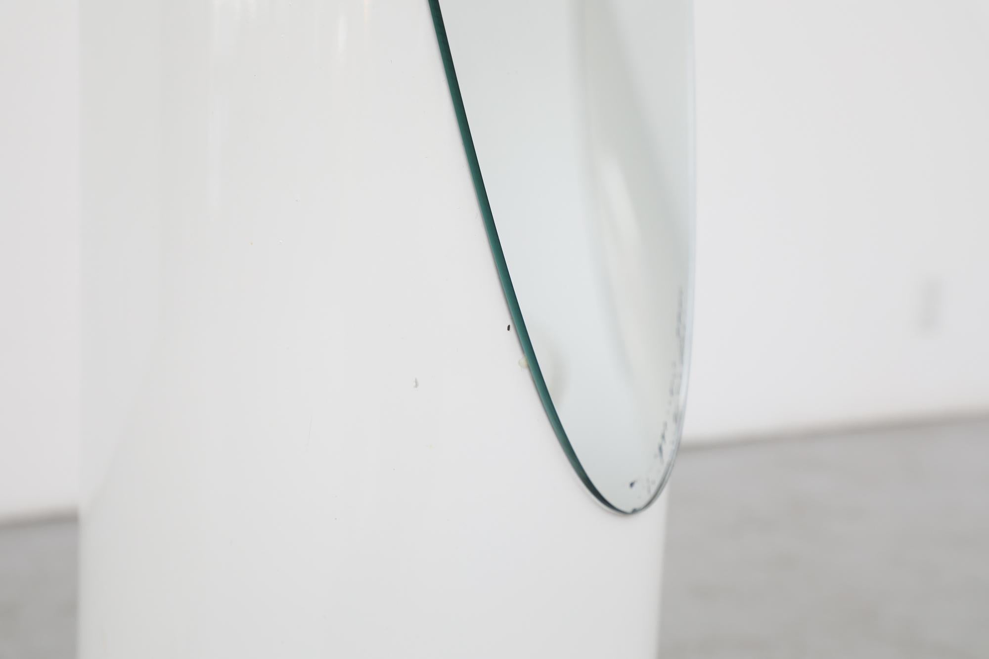 Specchio ovale Roger Lecal Style White Lipstick con base spessa in acrilico in vendita 1