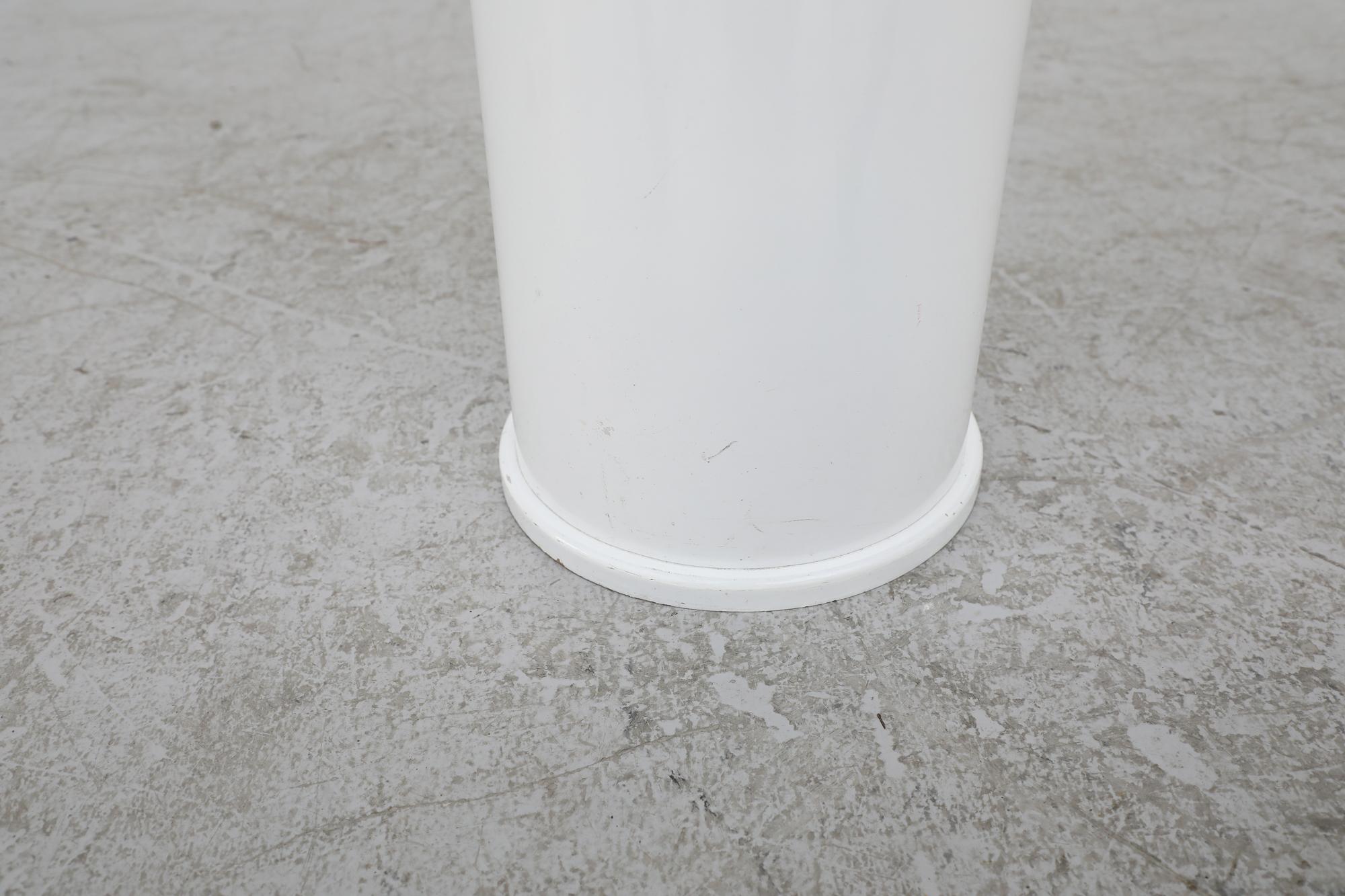Specchio ovale Roger Lecal Style White Lipstick con base spessa in acrilico in vendita 3