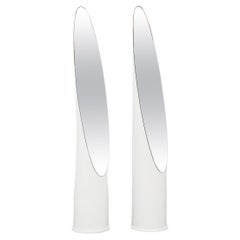 Miroir ovale de style Roger Lecal, blanc à lèvres, avec base épaisse en acrylique