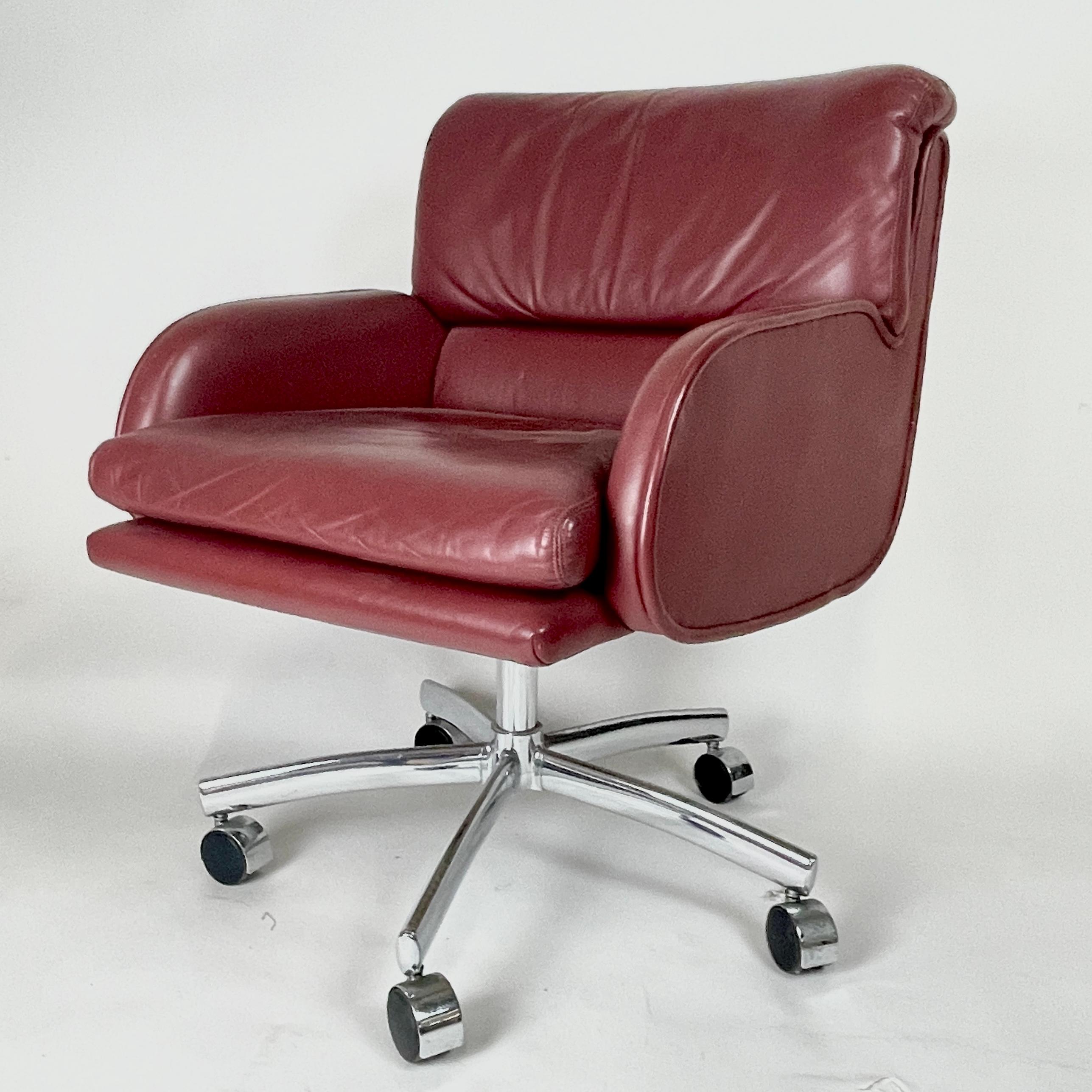 10 available

Absolutely stunning butter soft leather Roger Sprunger for Dunbar office chairs on smooth gliding casters.
All original chairs are in very good condition - ready to go directly in your board room or office.


