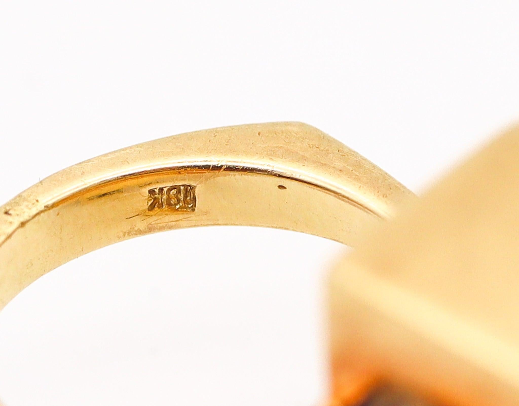 ROGER LUCAS 1970 Cubism Geometric Ring In 18Kt Yellow Gold With Lapis & Diamonds For Sale 1