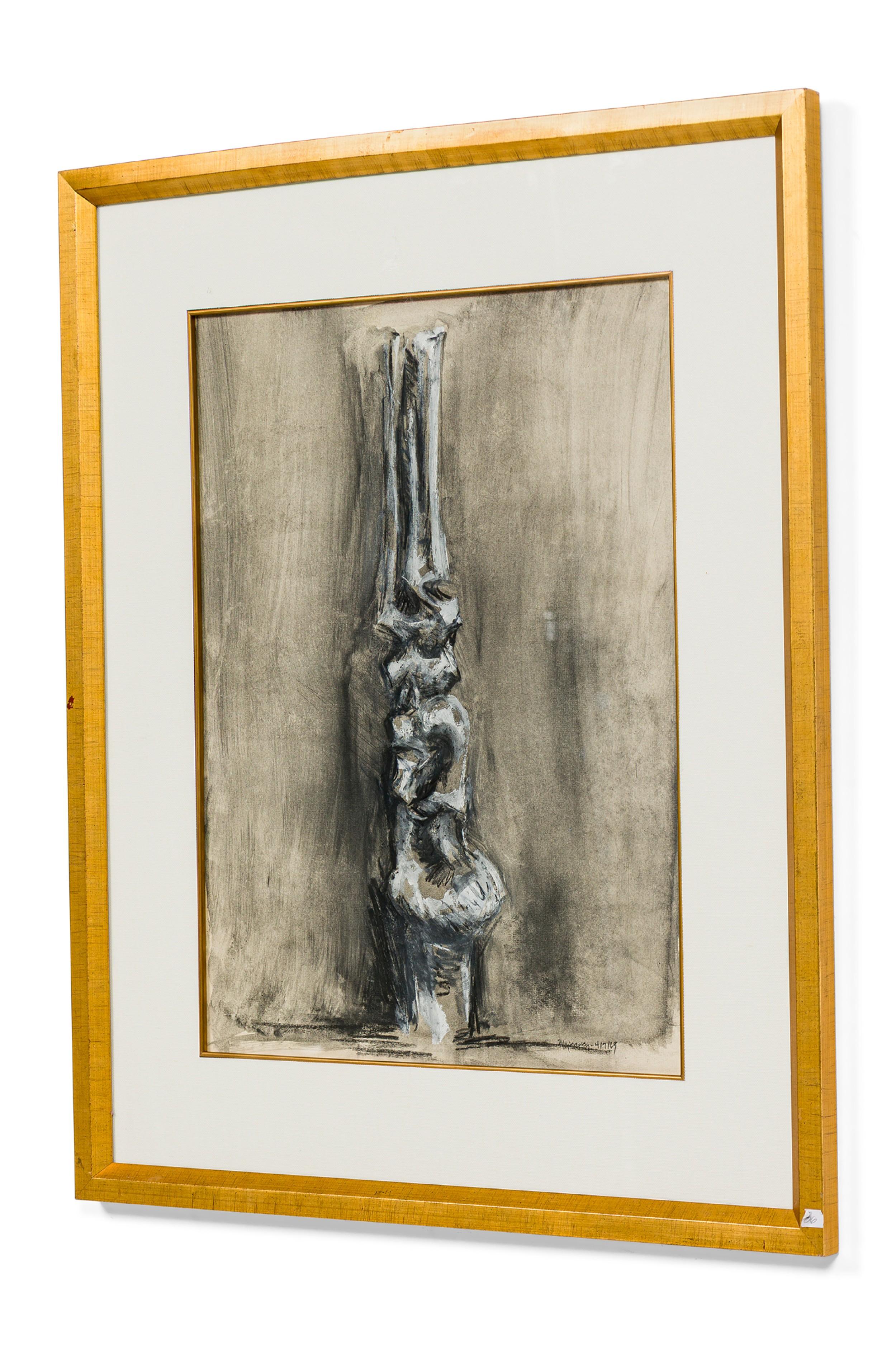 Zeitgenössische amerikanische Holzkohle zeigt die Studie einer Figur, in erster Linie eines Bildhauers, der über seine Skulpturen nachdenkt, die eine säulenartige Figur mit einem Designelement und gleichzeitig einen menschlichen Oberschenkelknochen