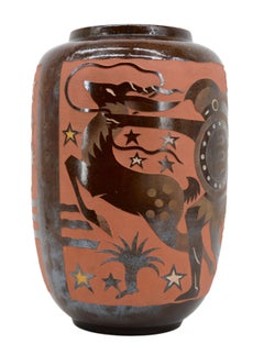 Roger Méquinion, Museale Keramikvase mit antikem Dekor, 1940er Jahre