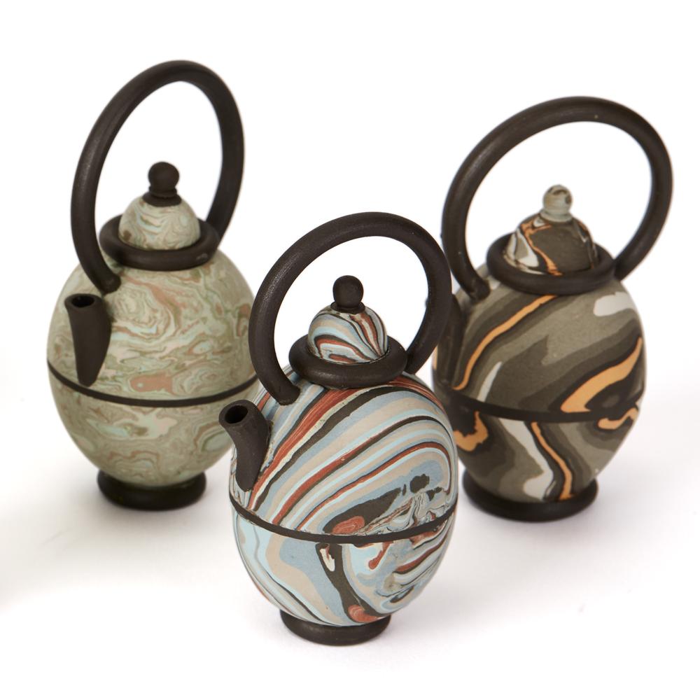 Roger Michell Thirteen Studio Marbled Clay Design Teapots In Excellent Condition In Bishop's Stortford, Hertfordshire